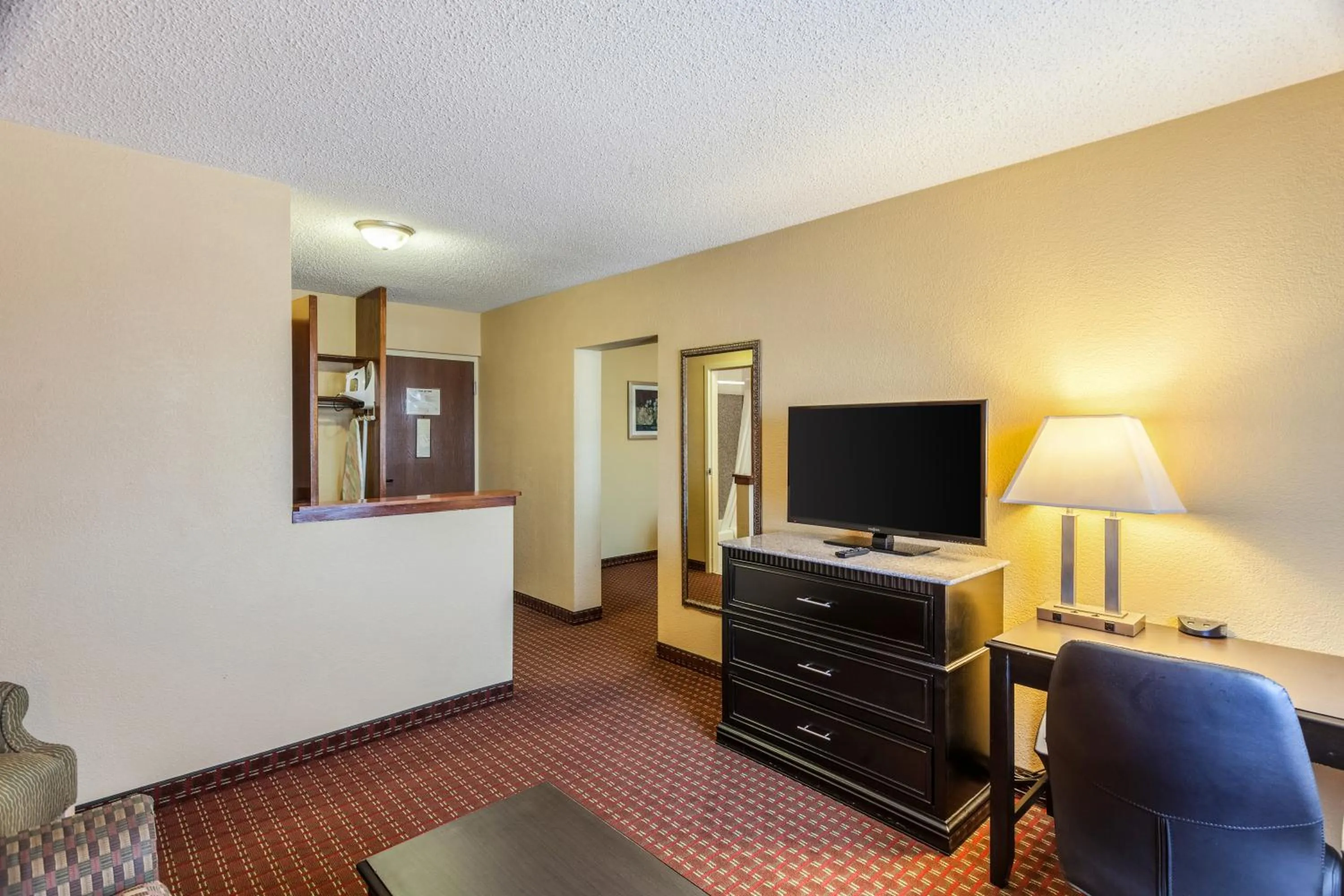 Bedroom in Quality Inn & Suites Lincoln South