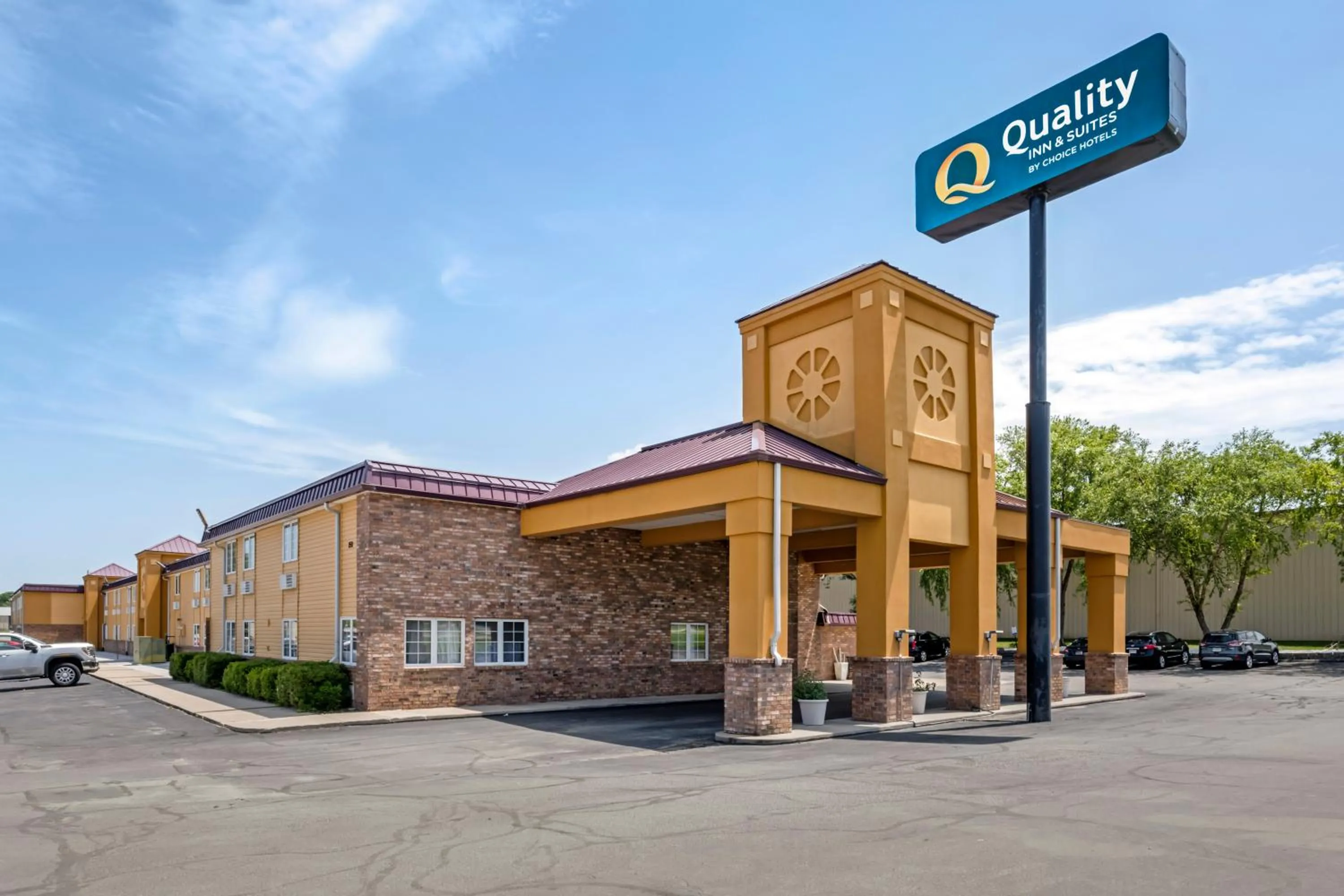 Property building in Quality Inn & Suites Lincoln South