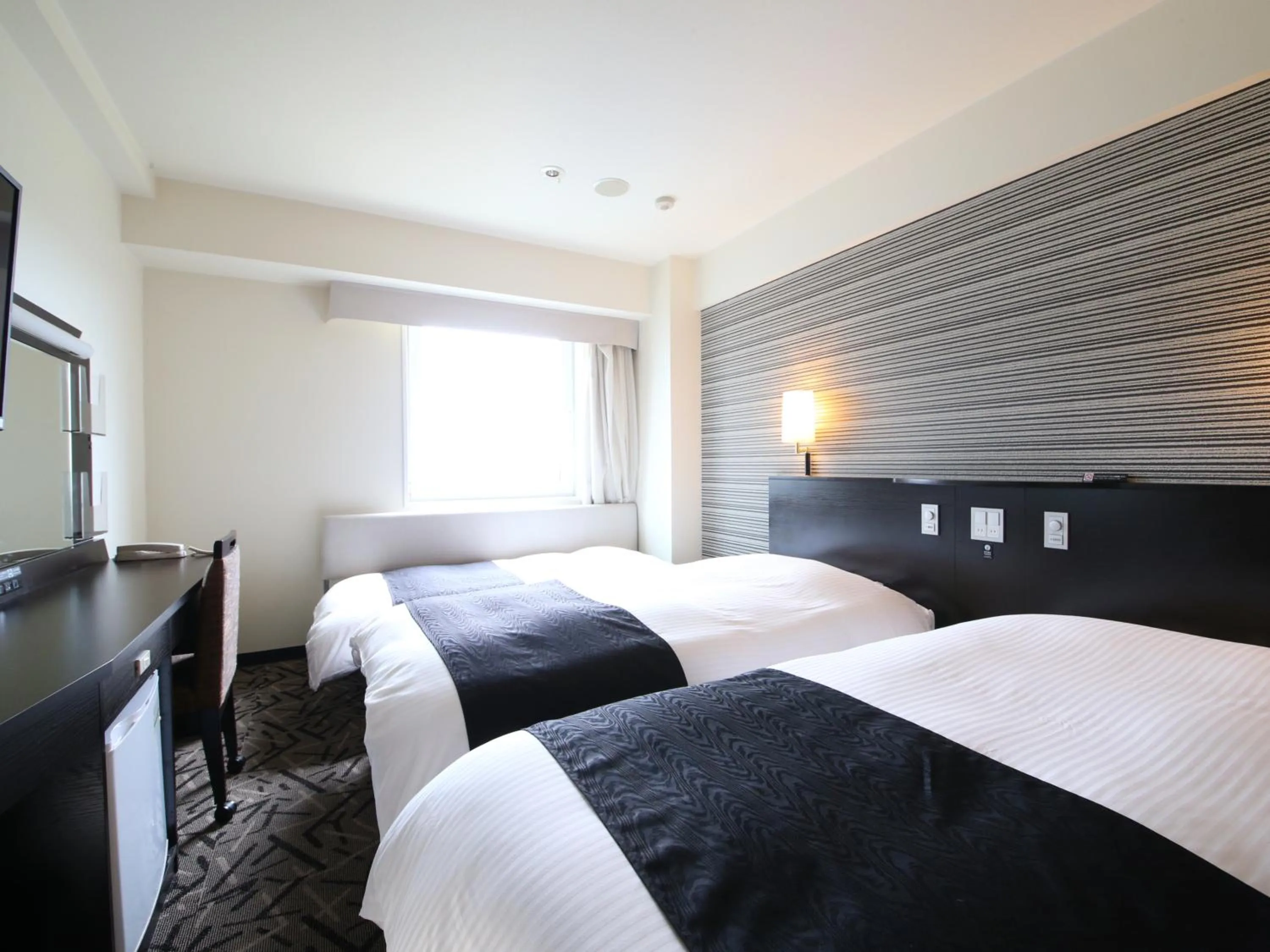 Photo of the whole room, Bed in APA Hotel & Resort Tokyo Bay Makuhari