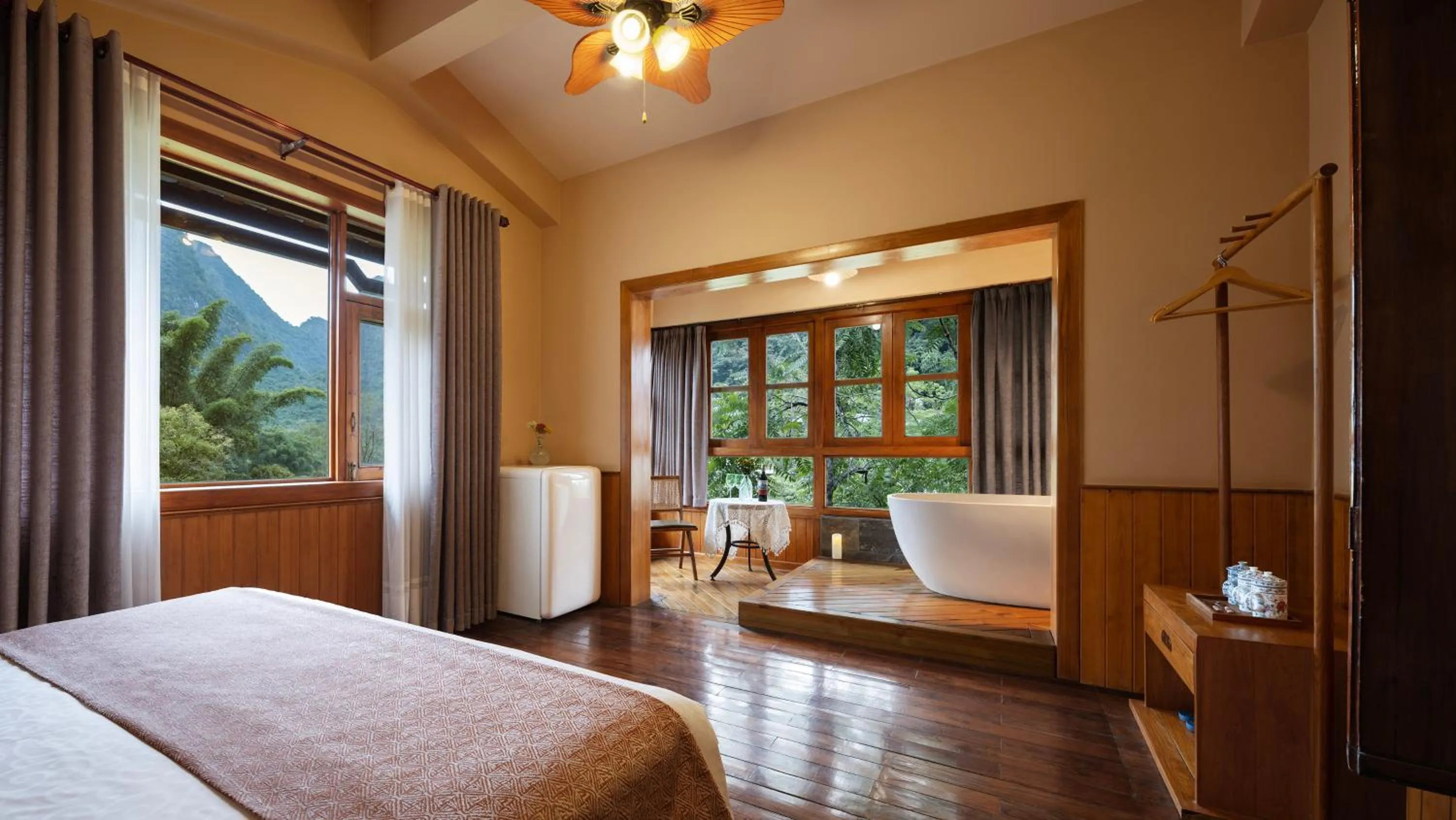 Coffee/tea facilities, Bed in Moondance Boutique Resort