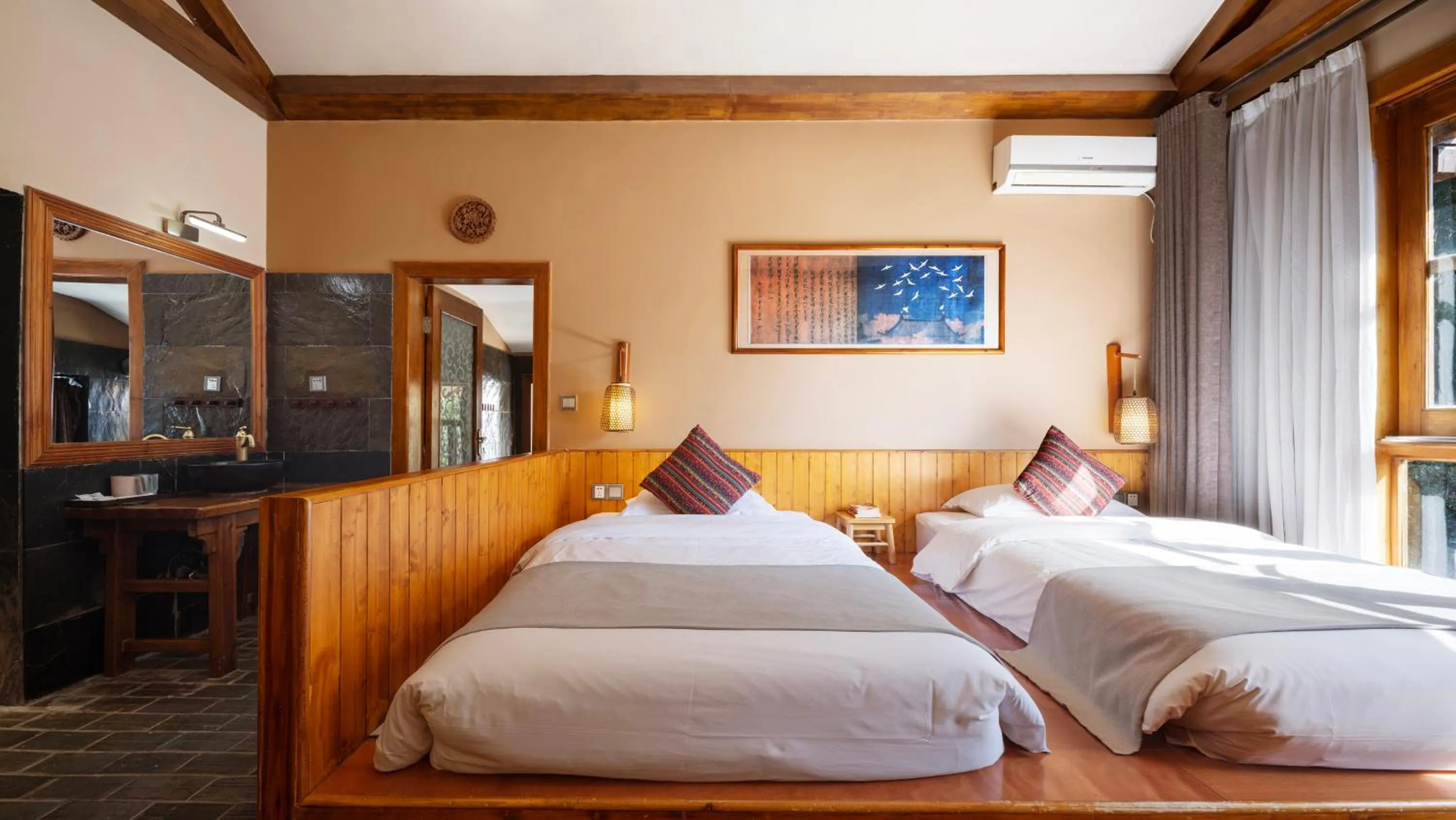 Toilet, Bed in Moondance Boutique Resort