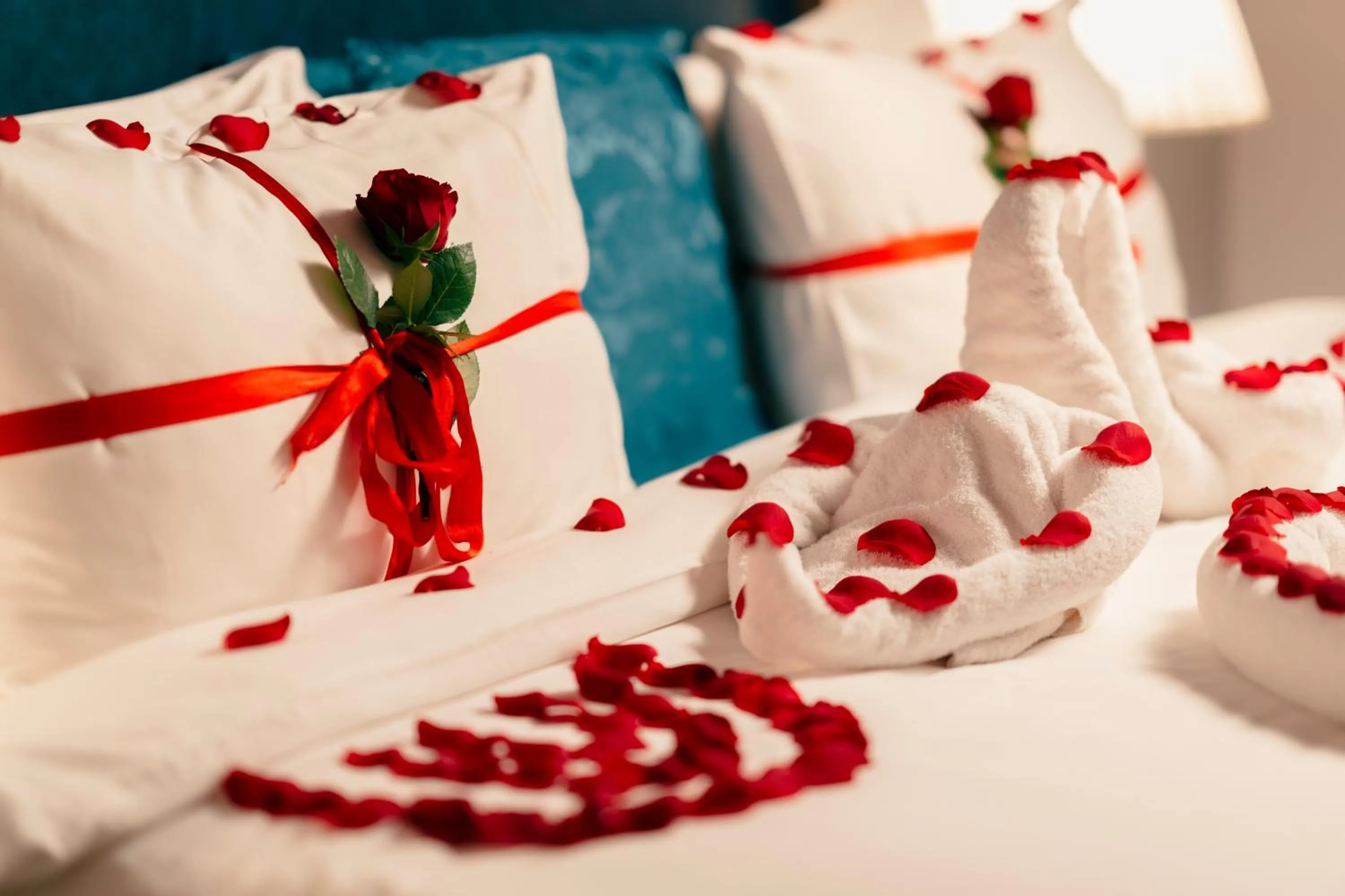 wedding, Bed in Gulanar Hotel