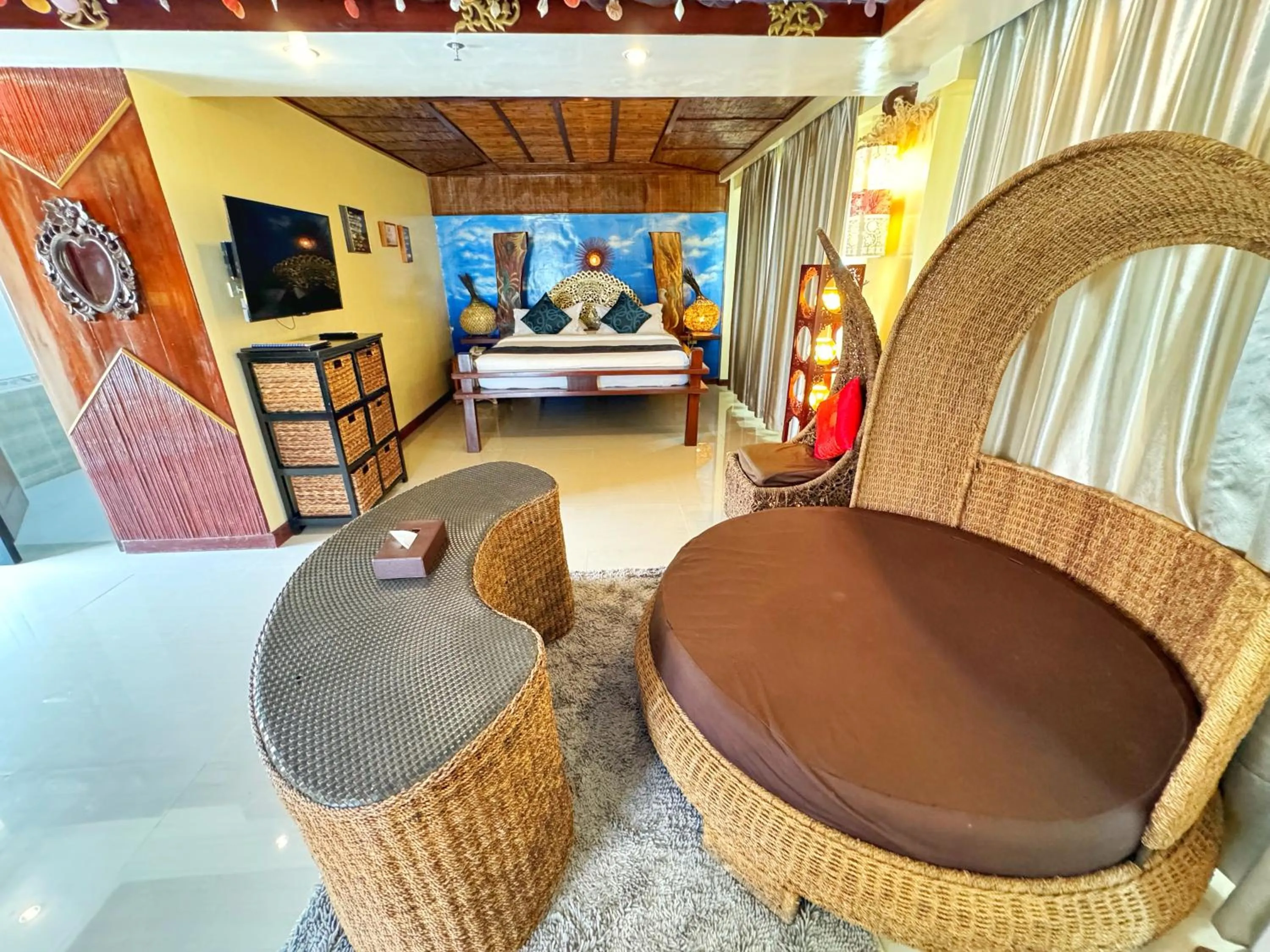 Bed in Golden Phoenix Hotel Boracay