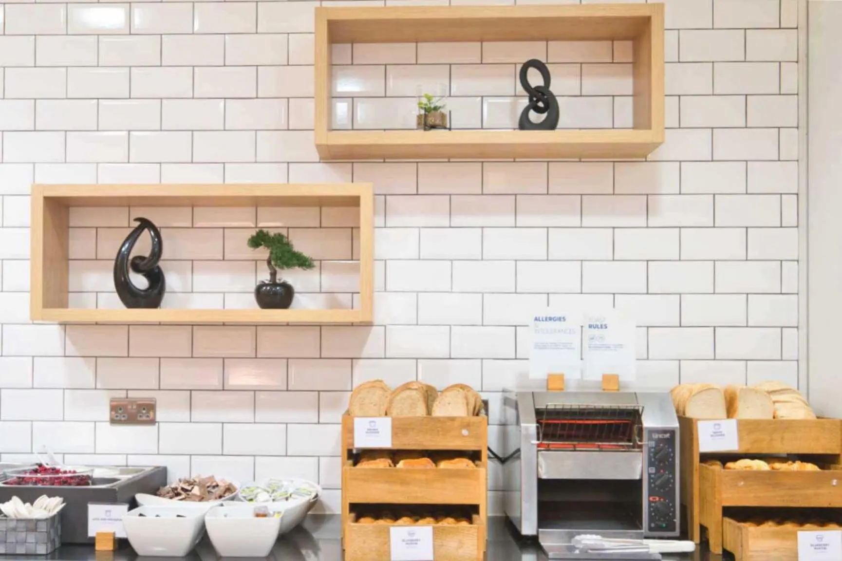 Breakfast in Holiday Inn Express Hull City Centre by IHG