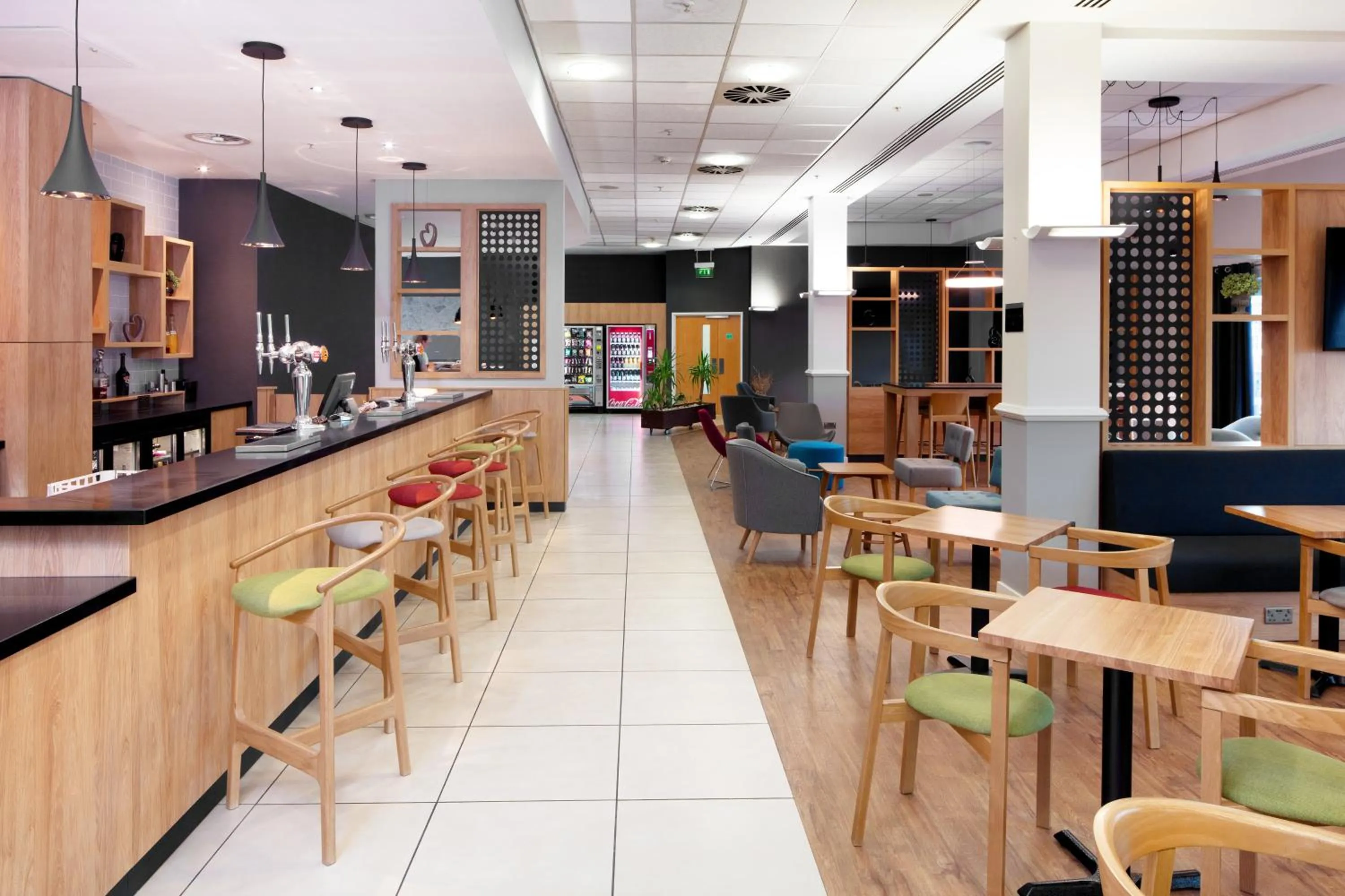 Lobby or reception in Holiday Inn Express Hull City Centre by IHG