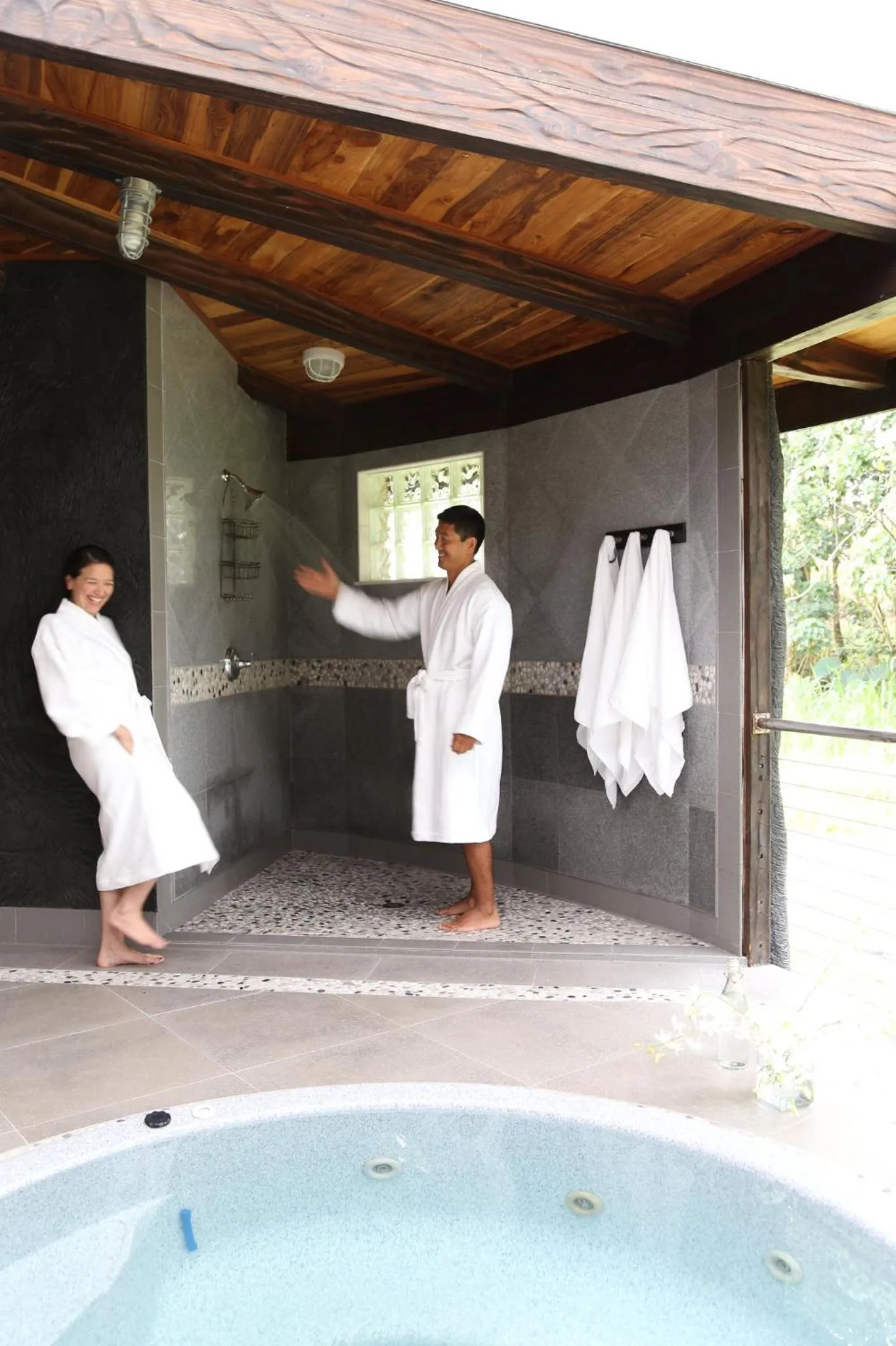 Shower in Hawaiian Sanctuary Eco Retreat Center