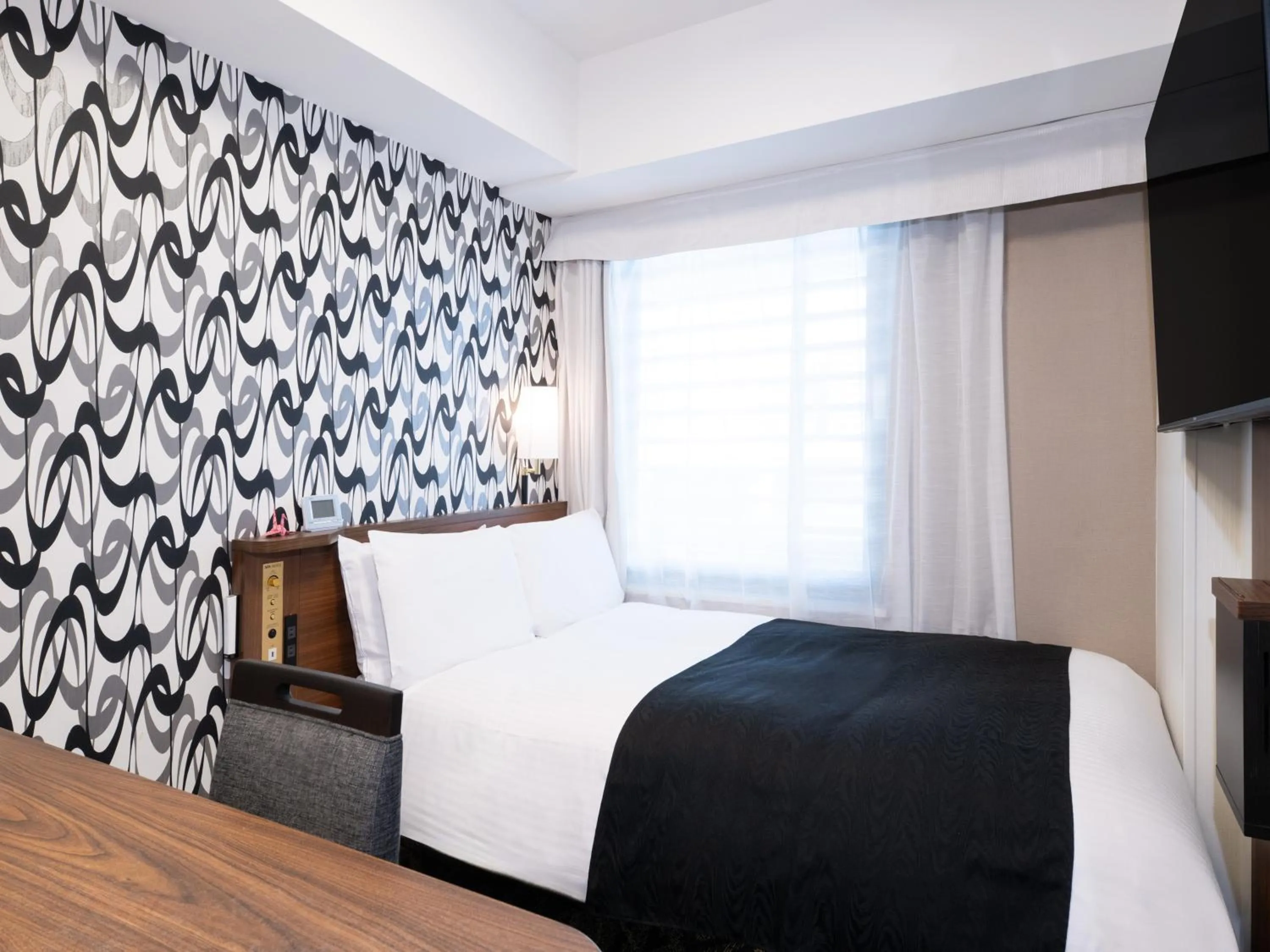 Photo of the whole room, Bed in APA Hotel Nihonbashi Hamacho Ekiminami