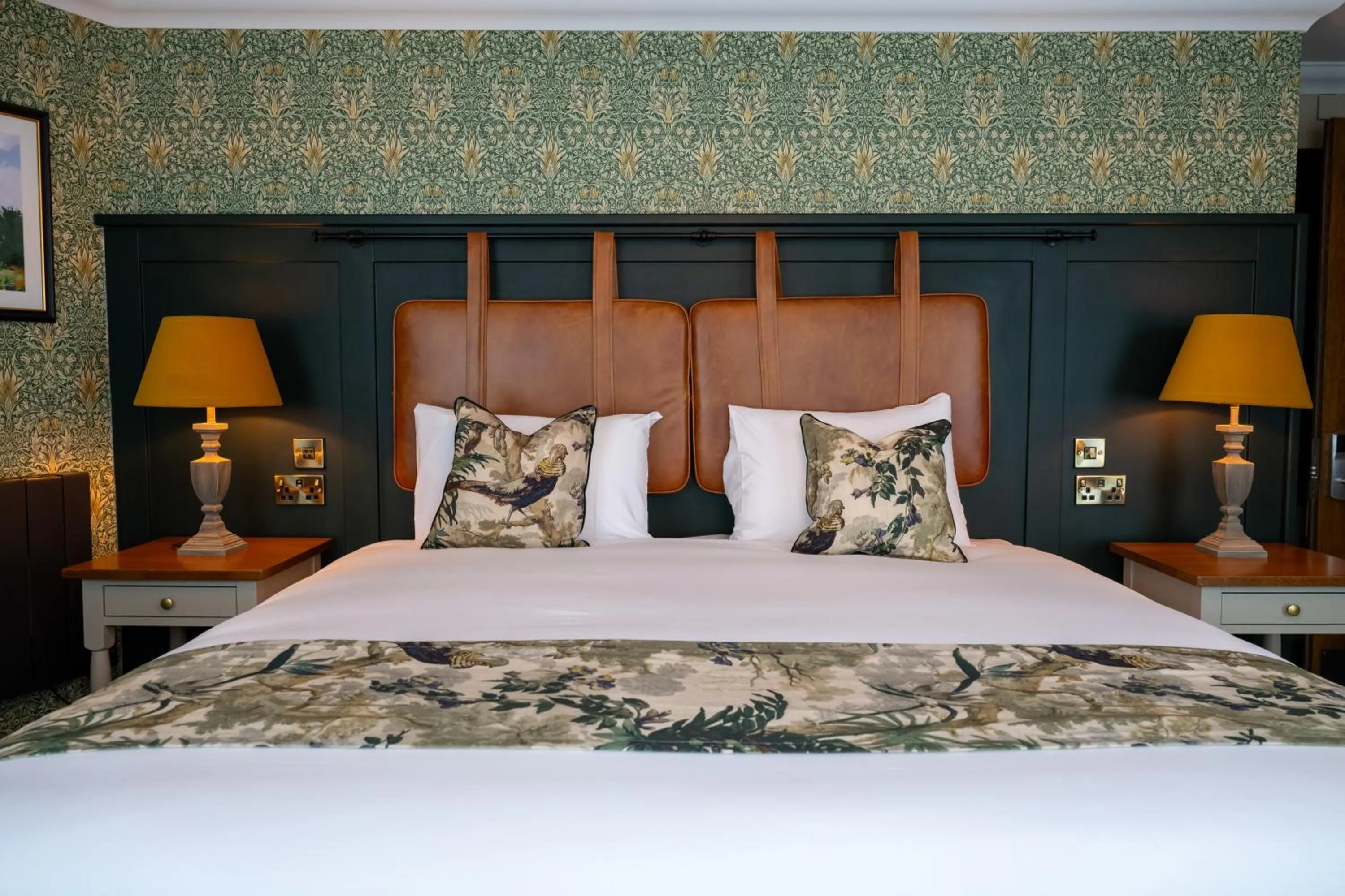 Photo of the whole room, Bed in Wheatsheaf Hotel by Chef & Brewer Collection