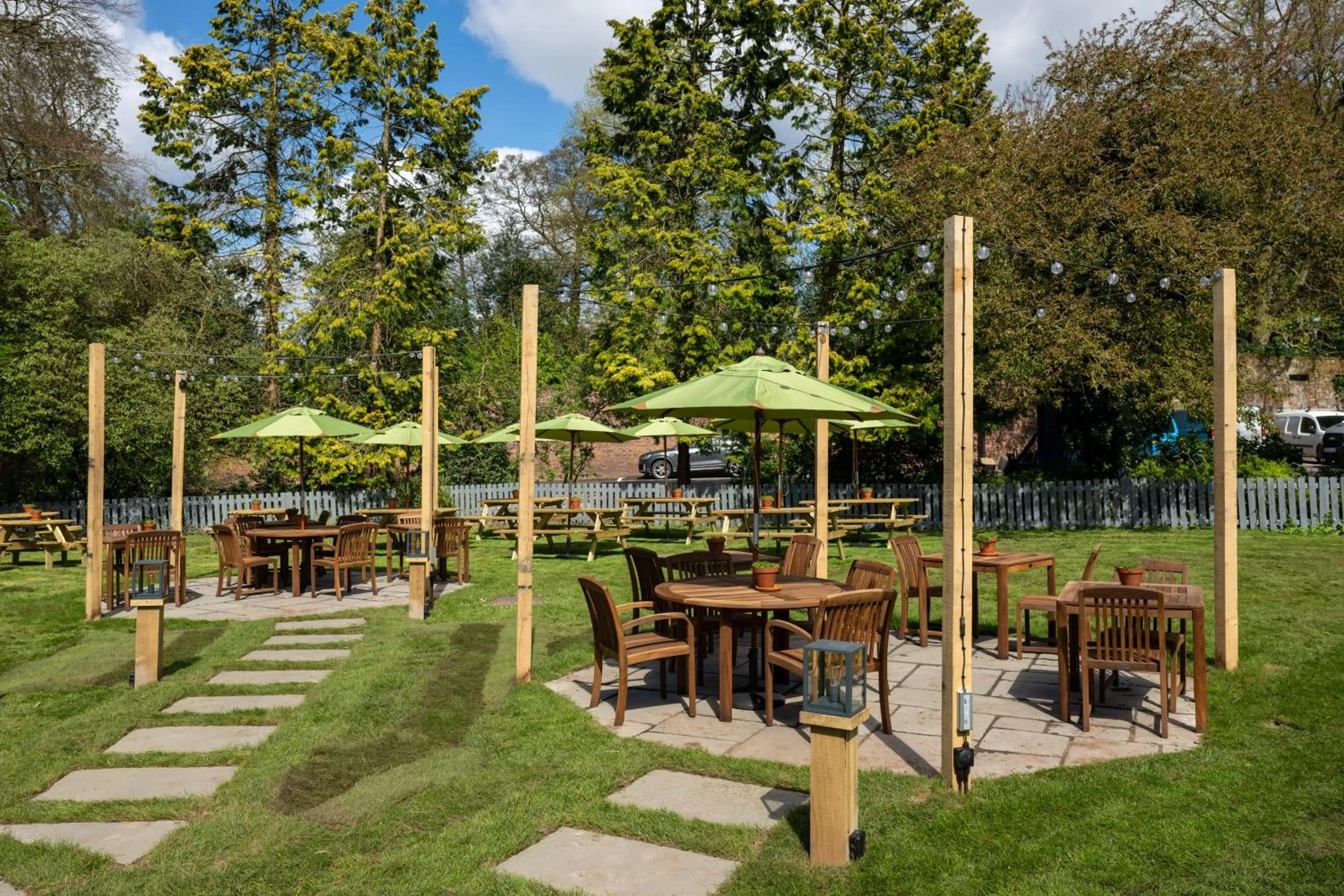 Garden in Himley House by Chef & Brewer Collection