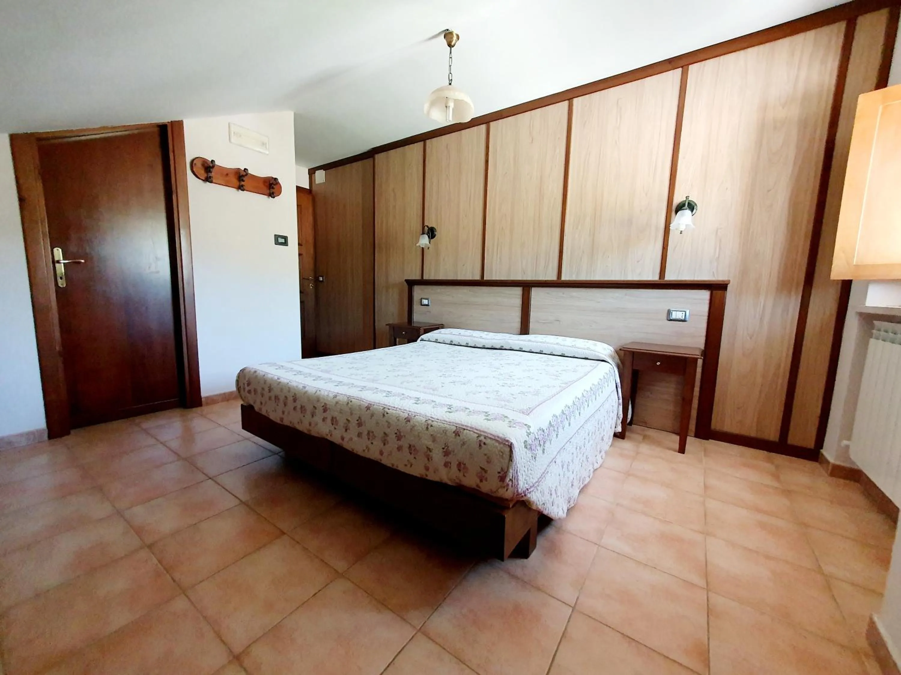 Bed in Albergo del Sangro