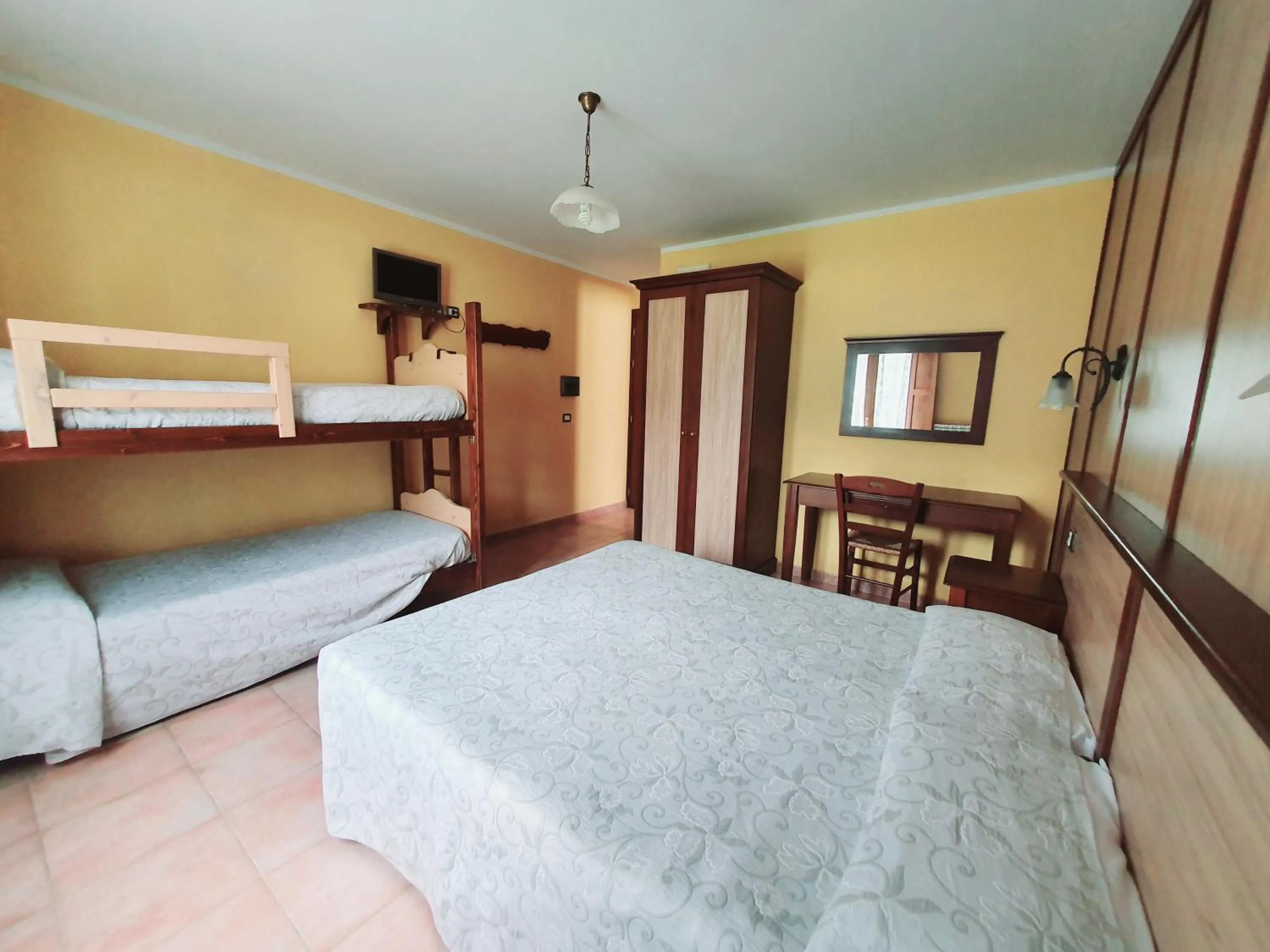 Bed in Albergo del Sangro