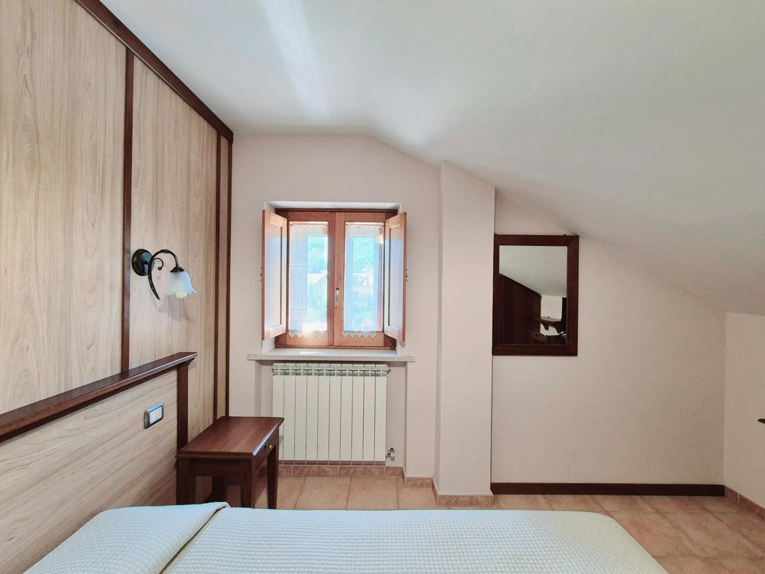 Bed in Albergo del Sangro