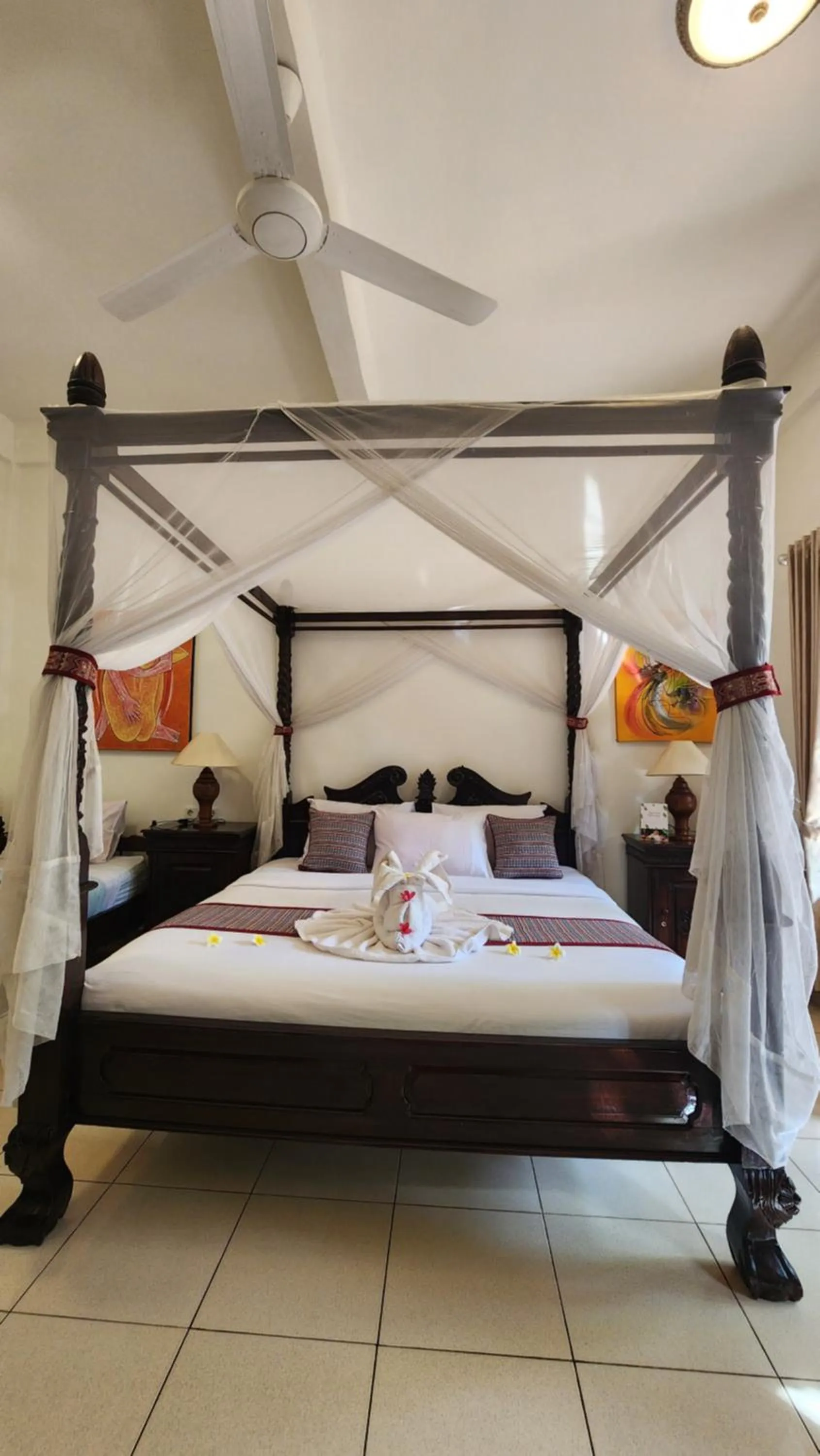 Bed in Suma Beach Hotel