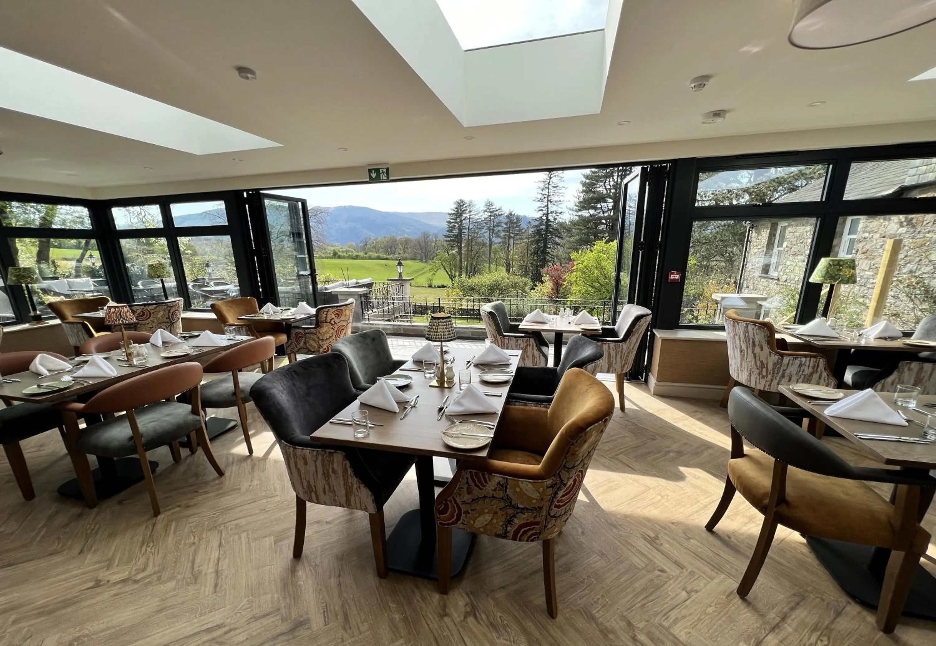 Restaurant/places to eat in Ravenstone Lodge Country House Hotel