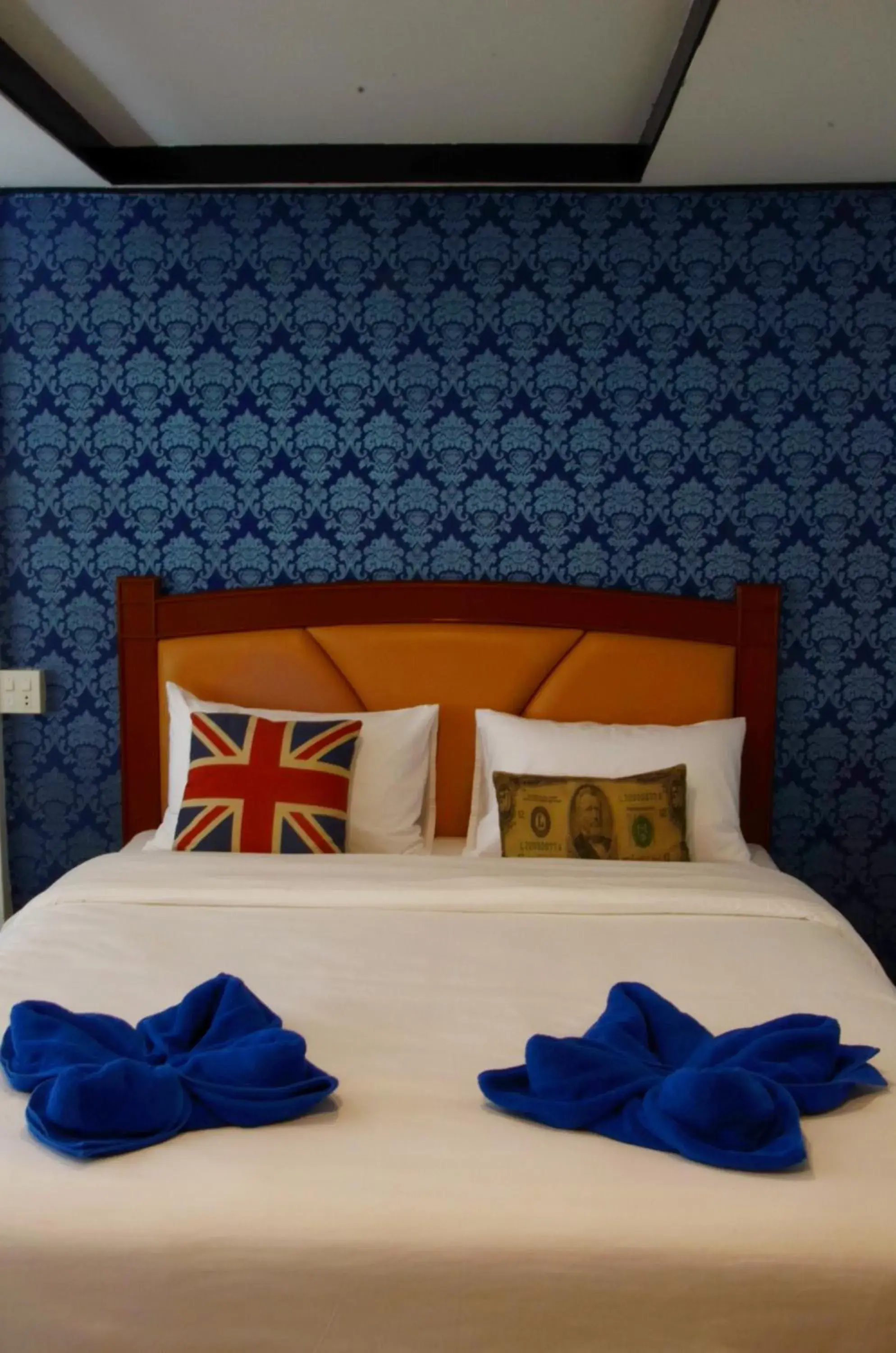 Deluxe Double Room in At Bangkok Hotel Deluxe Double Room in At Bangkok Hotel