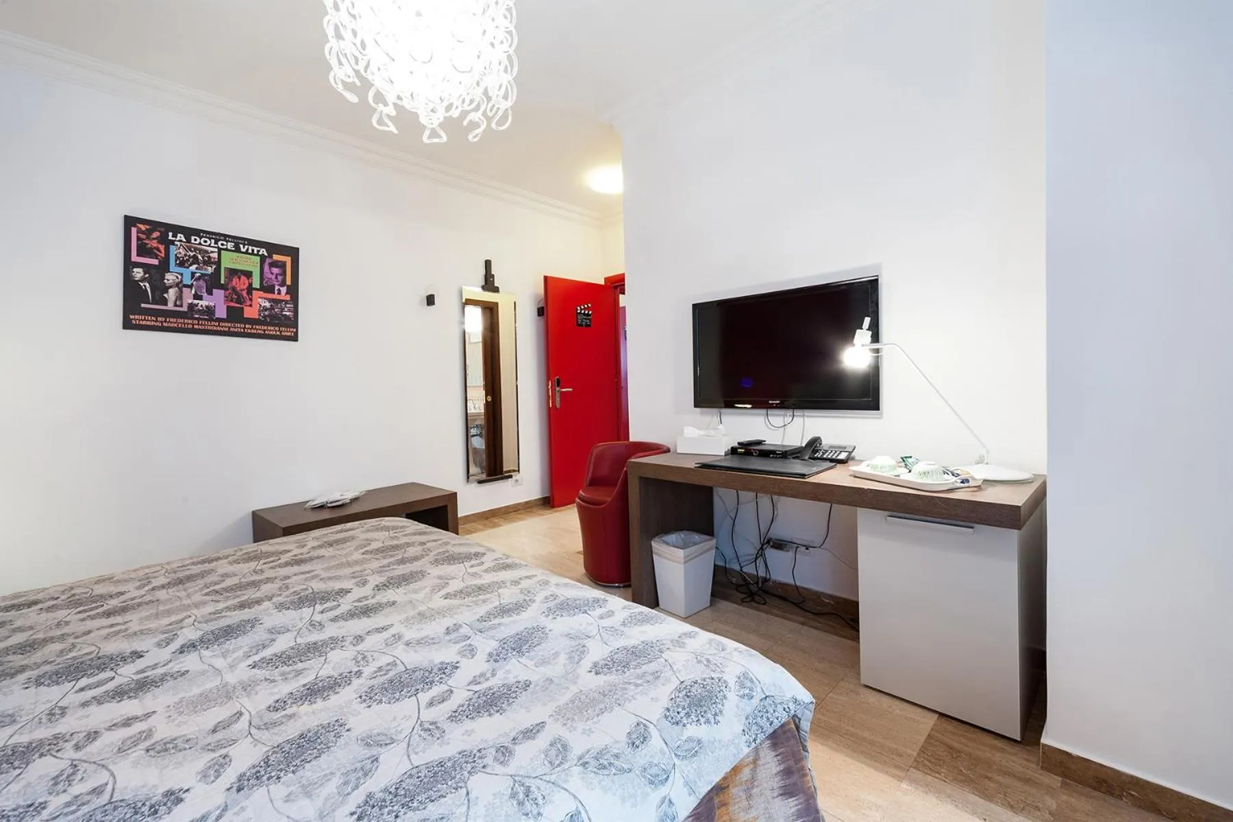 Bed in La Dolce Vita Barberini