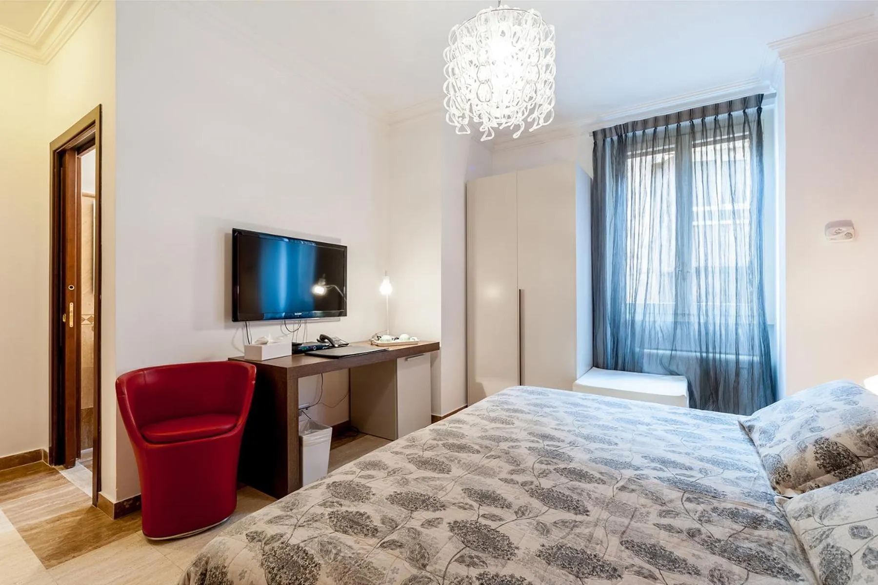 Bed in La Dolce Vita Barberini