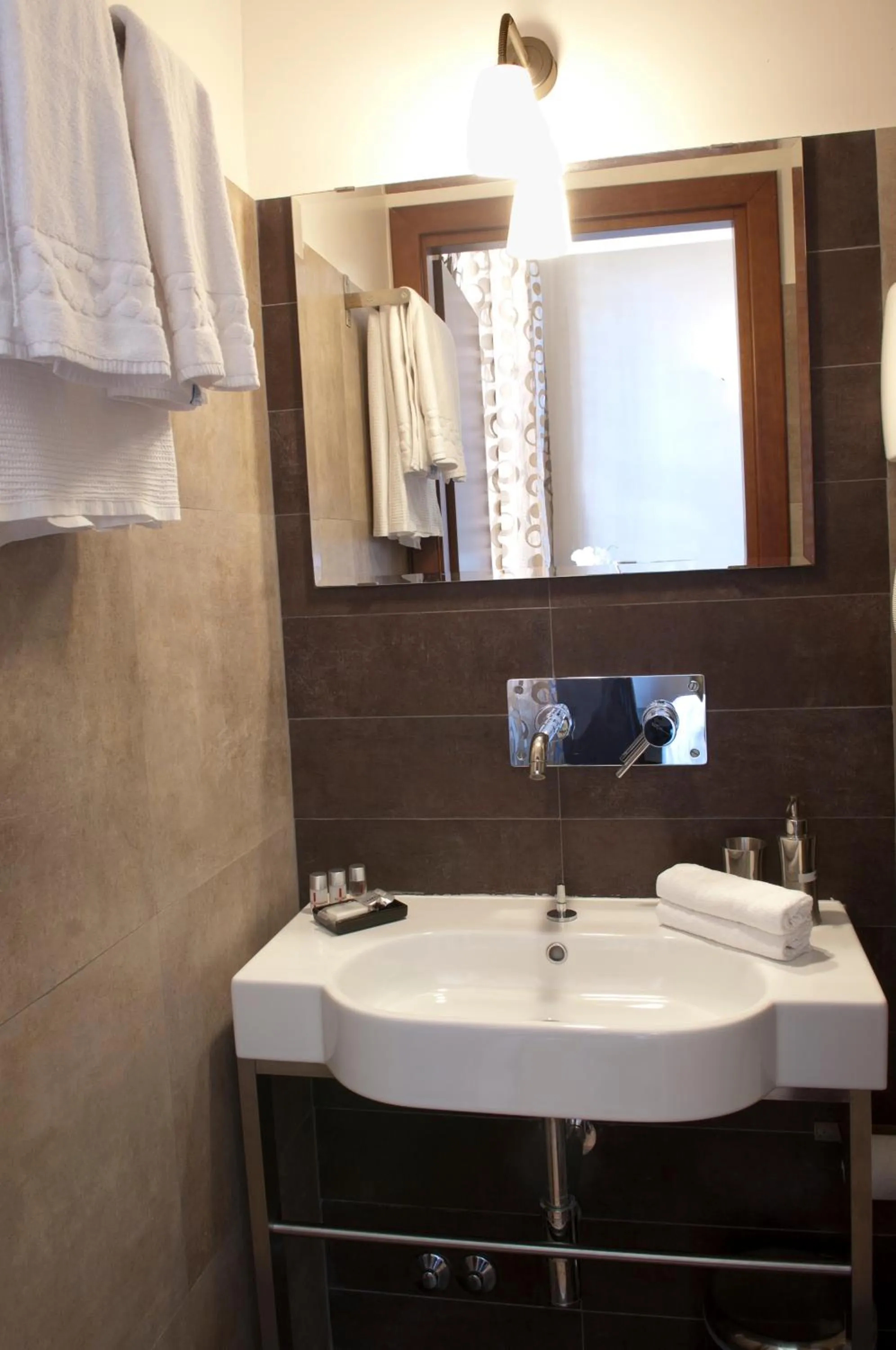 Bathroom in Hotel Cervia