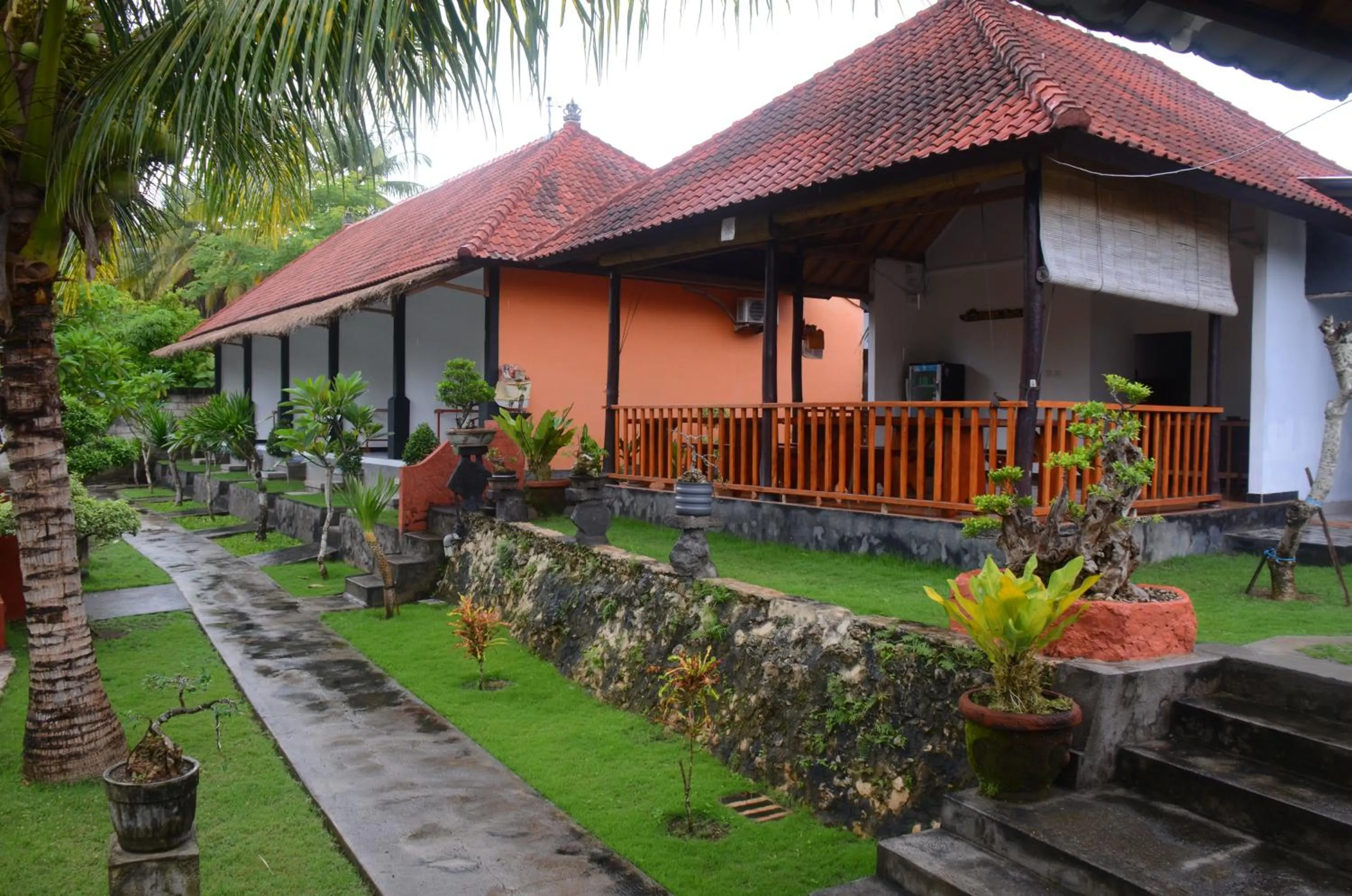 Mamaras Guest House