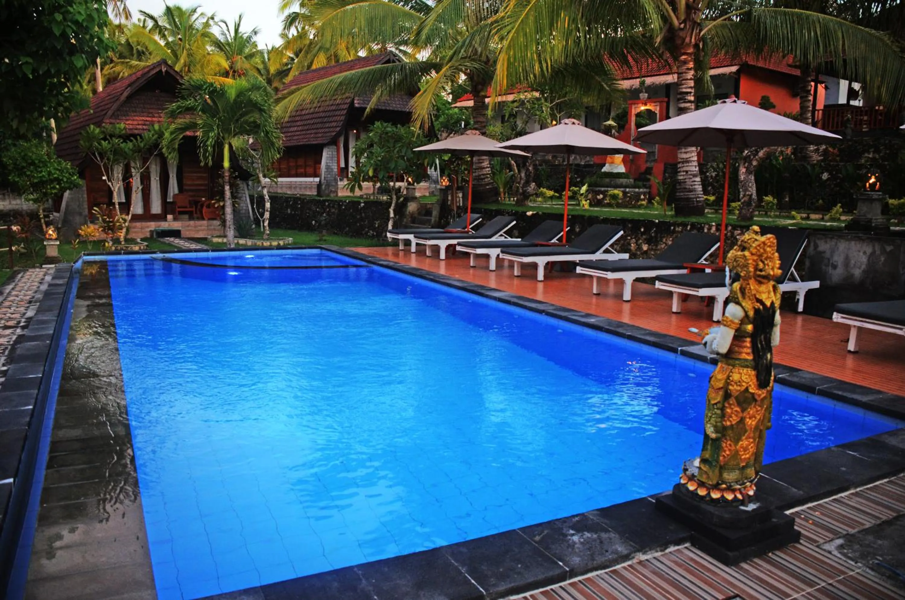 Swimming pool in Mamaras Guest House