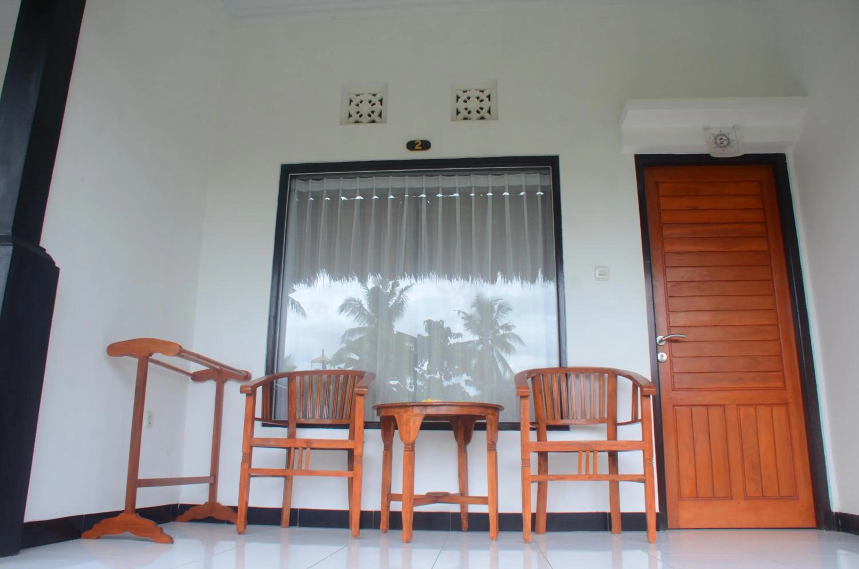 Mamaras Guest House
