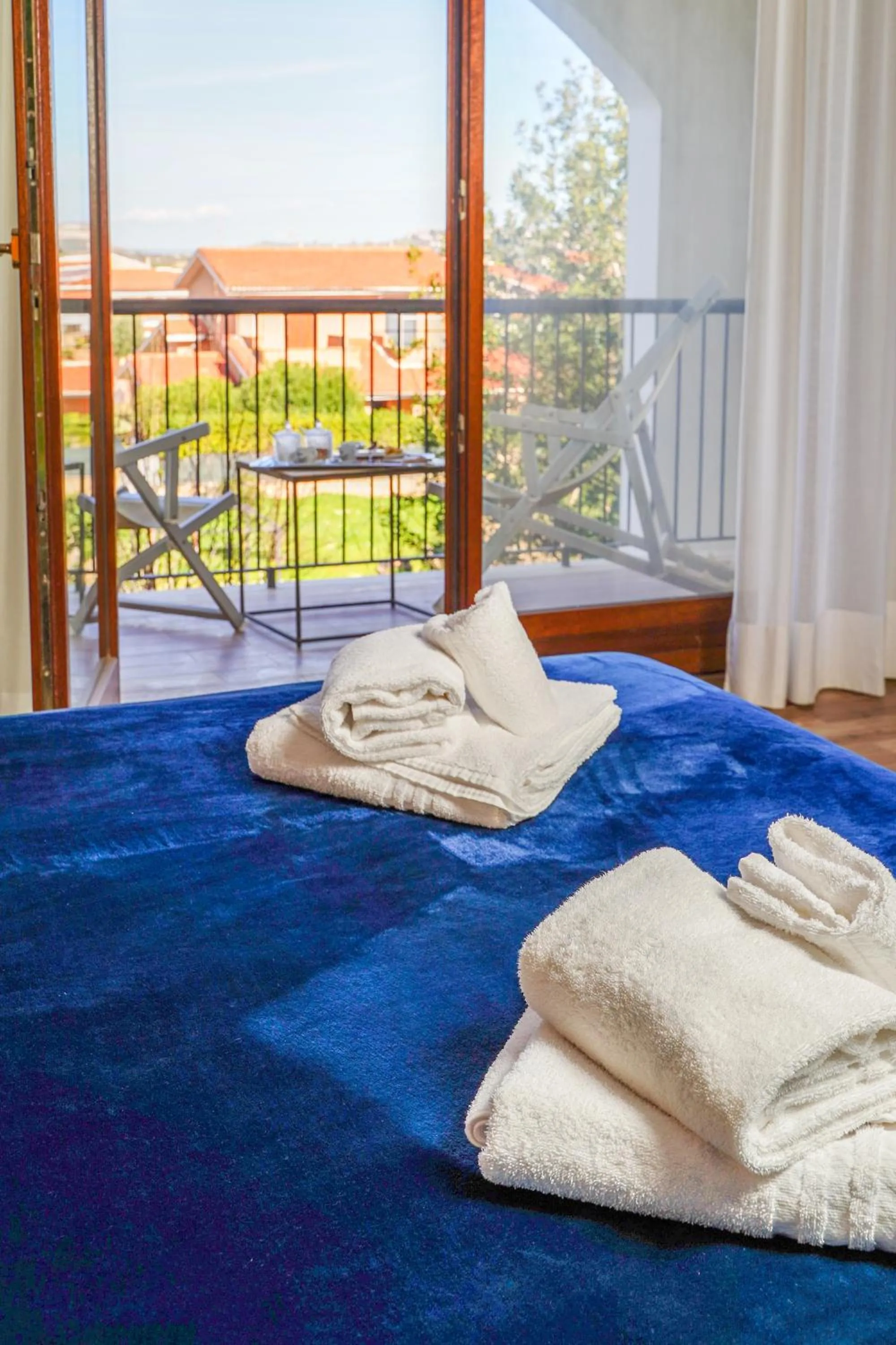 Spring, Bed in Smy Civico Zero