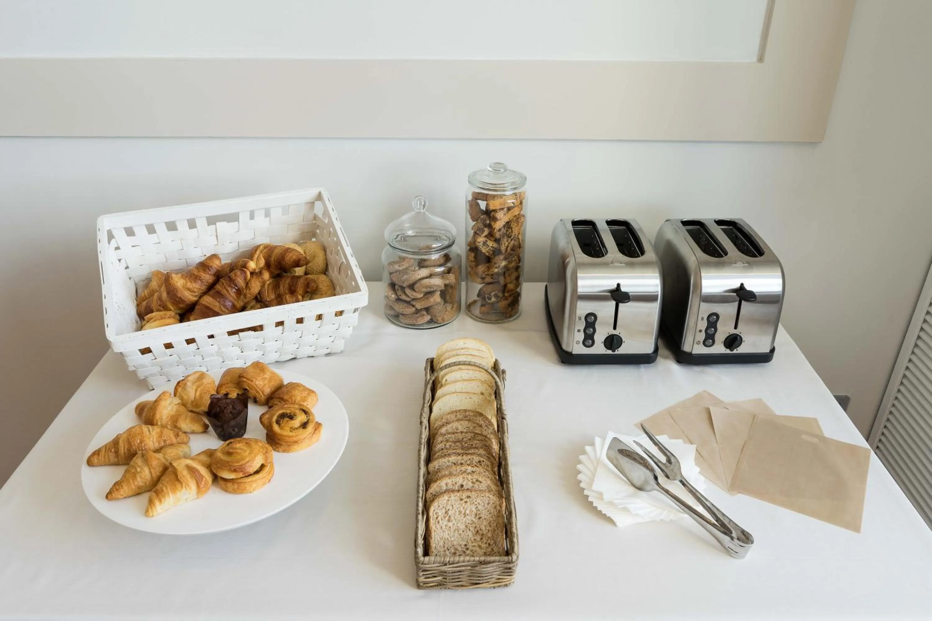 Food and drinks in Smy Civico Zero