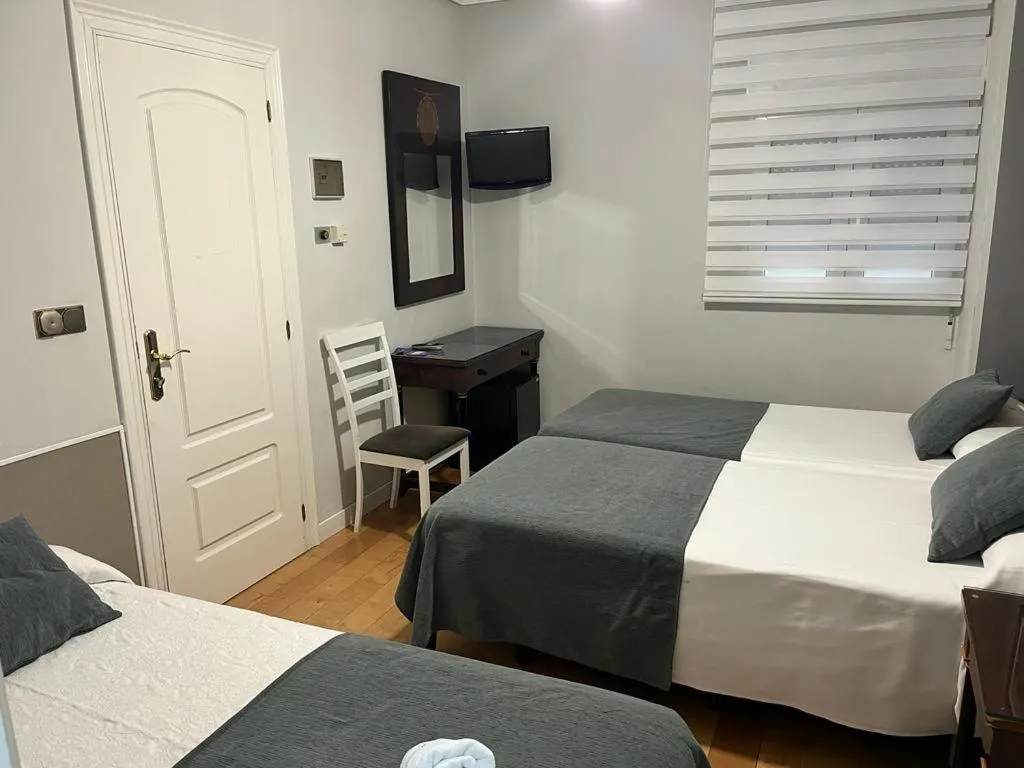 Bedroom, Bed in Hospedium Plaza Mayor Salamanca