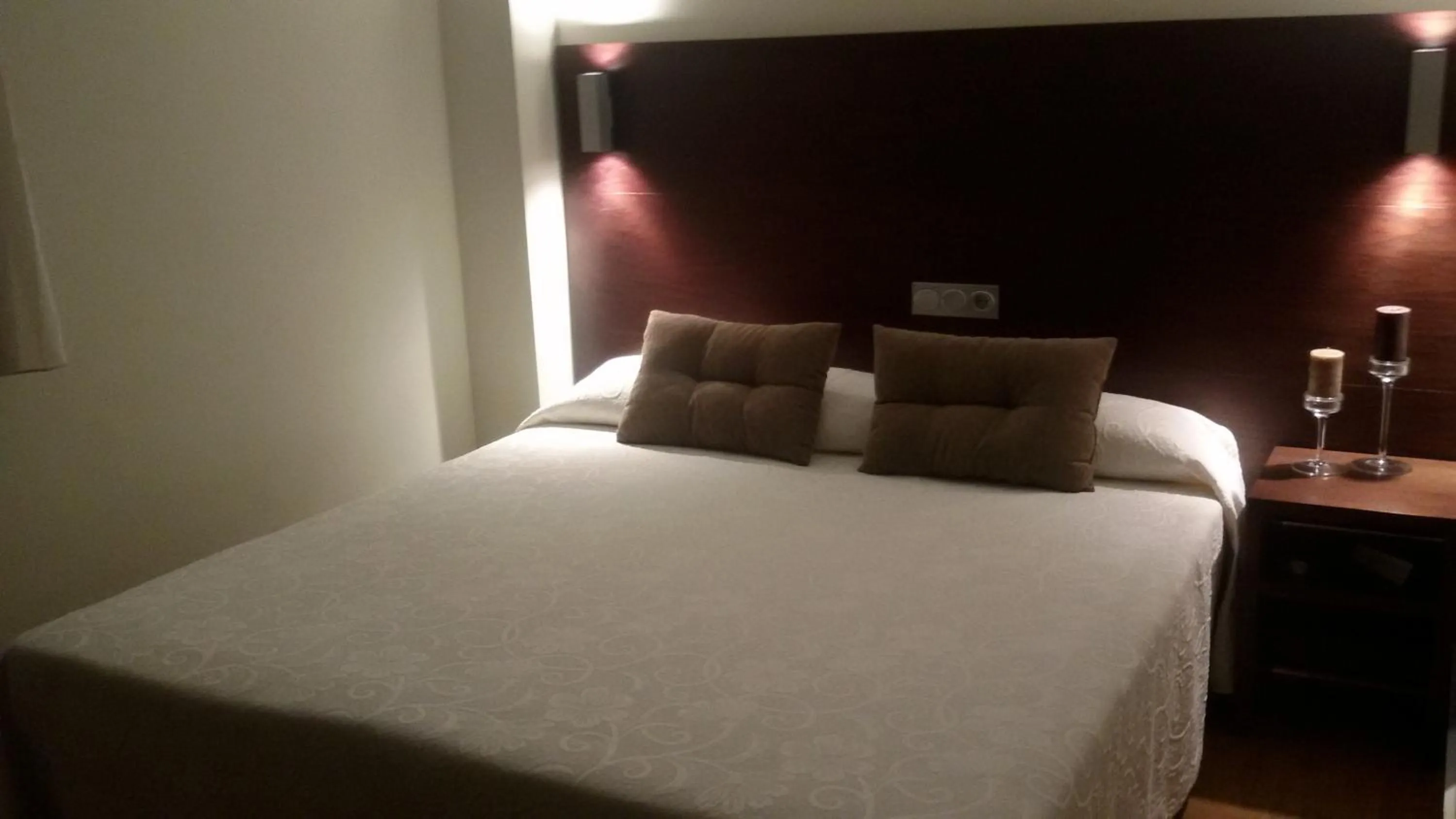 Bed in Hotel Rural Arroyo la Plata by Bossh Hotels
