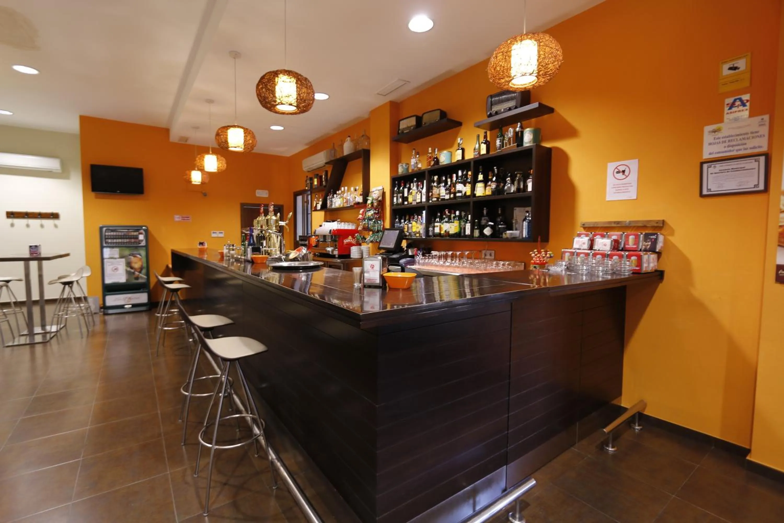 Restaurant/places to eat in Hotel Rural Arroyo la Plata by Bossh Hotels