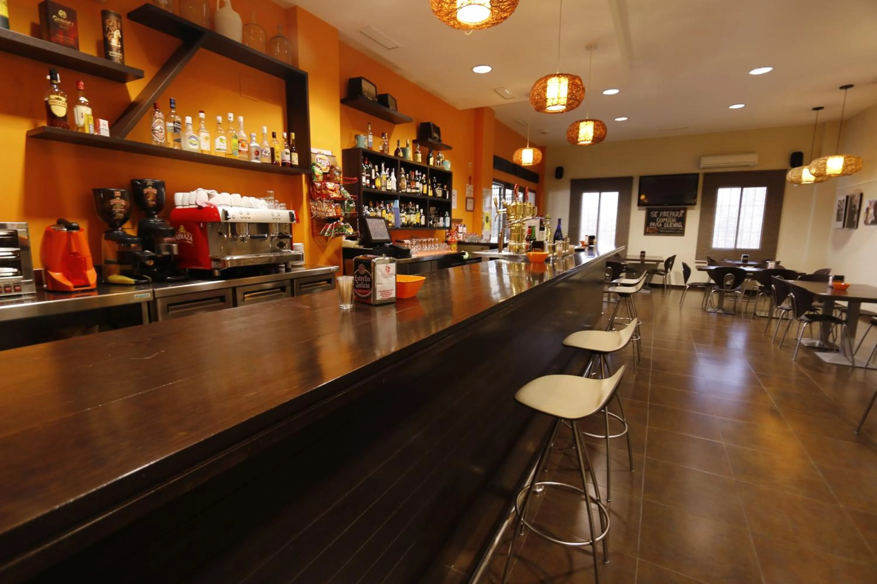 Restaurant/places to eat in Hotel Rural Arroyo la Plata by Bossh Hotels