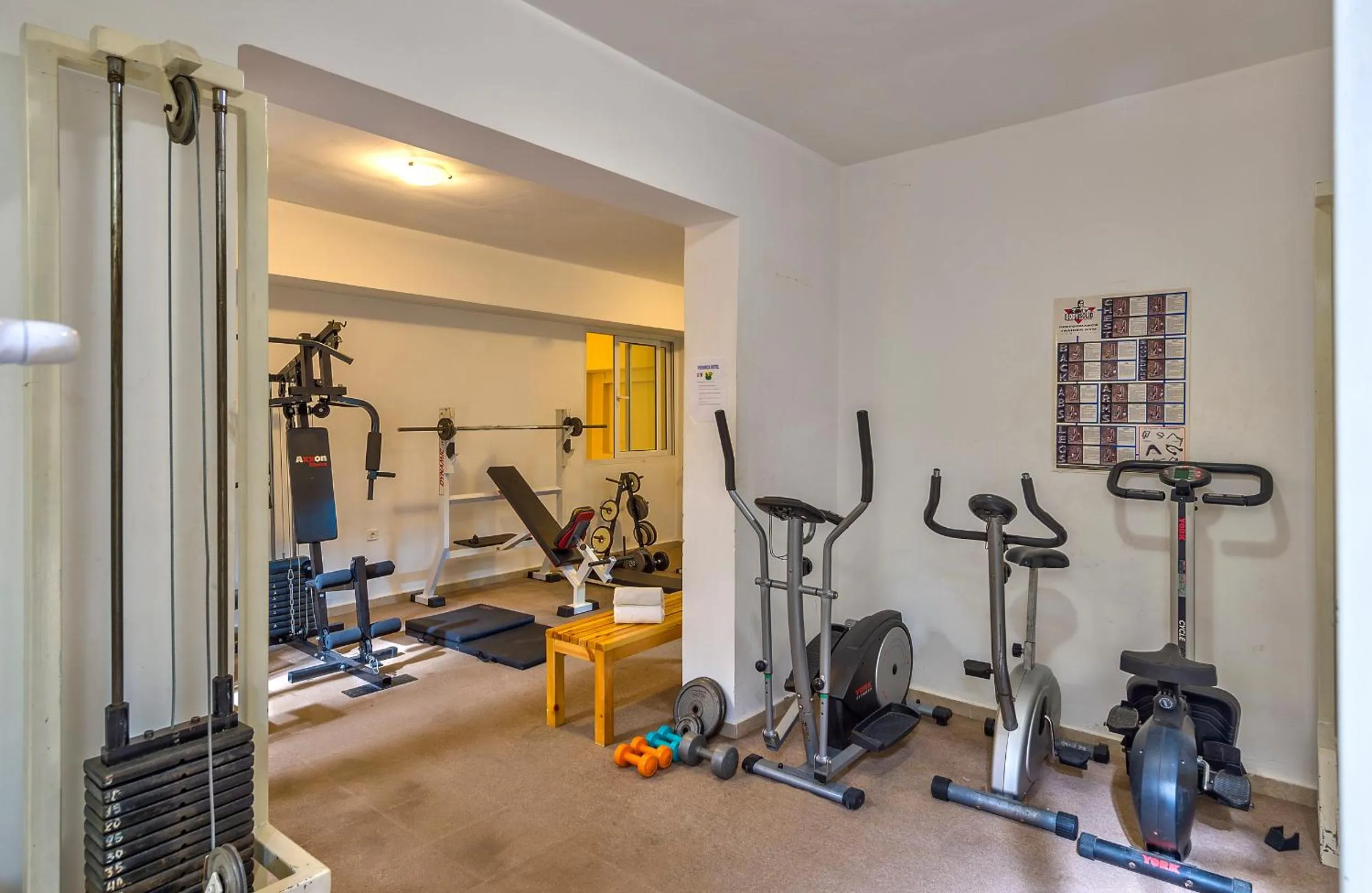 Fitness centre/facilities in Veronica Hotel