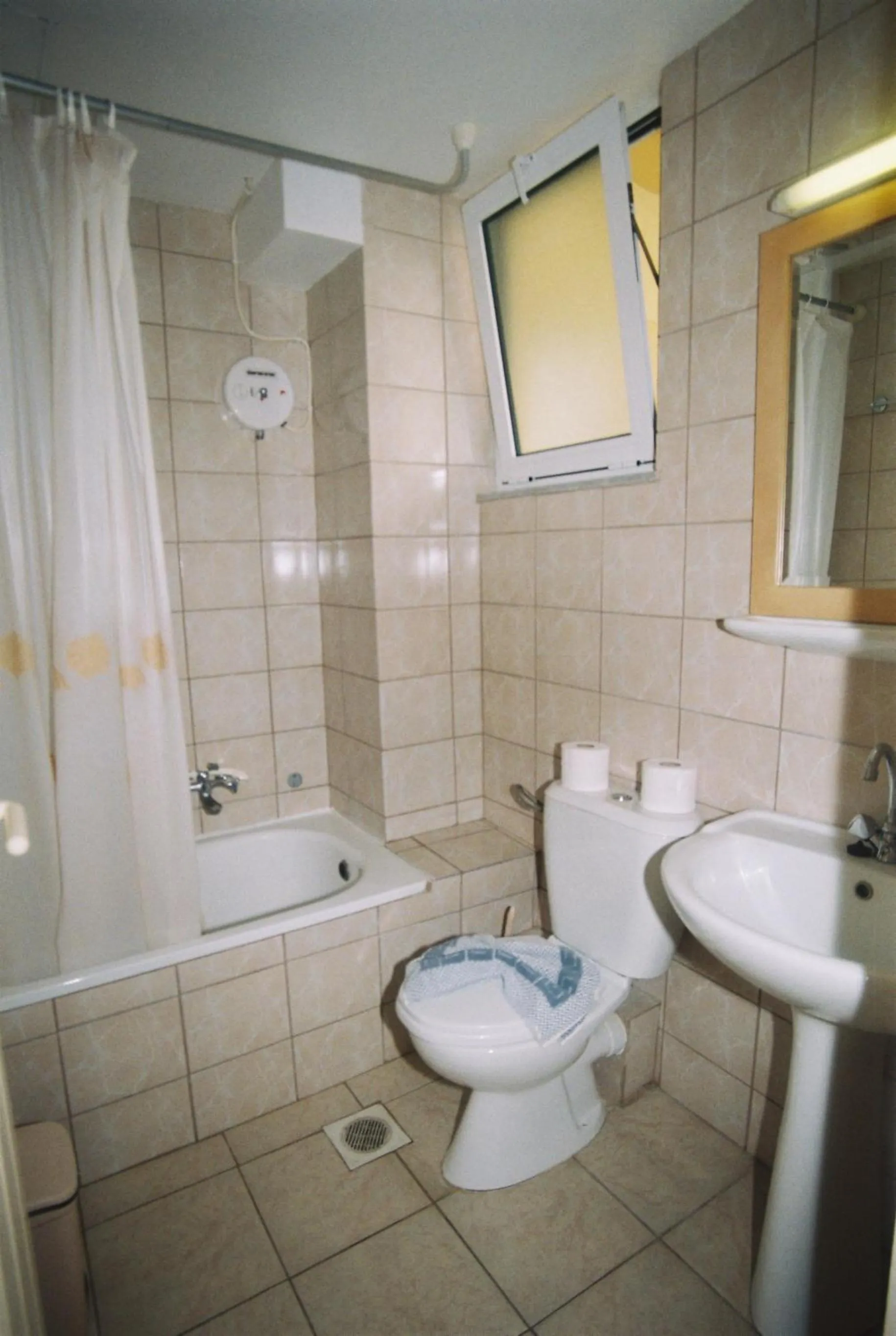 Bathroom in Veronica Hotel