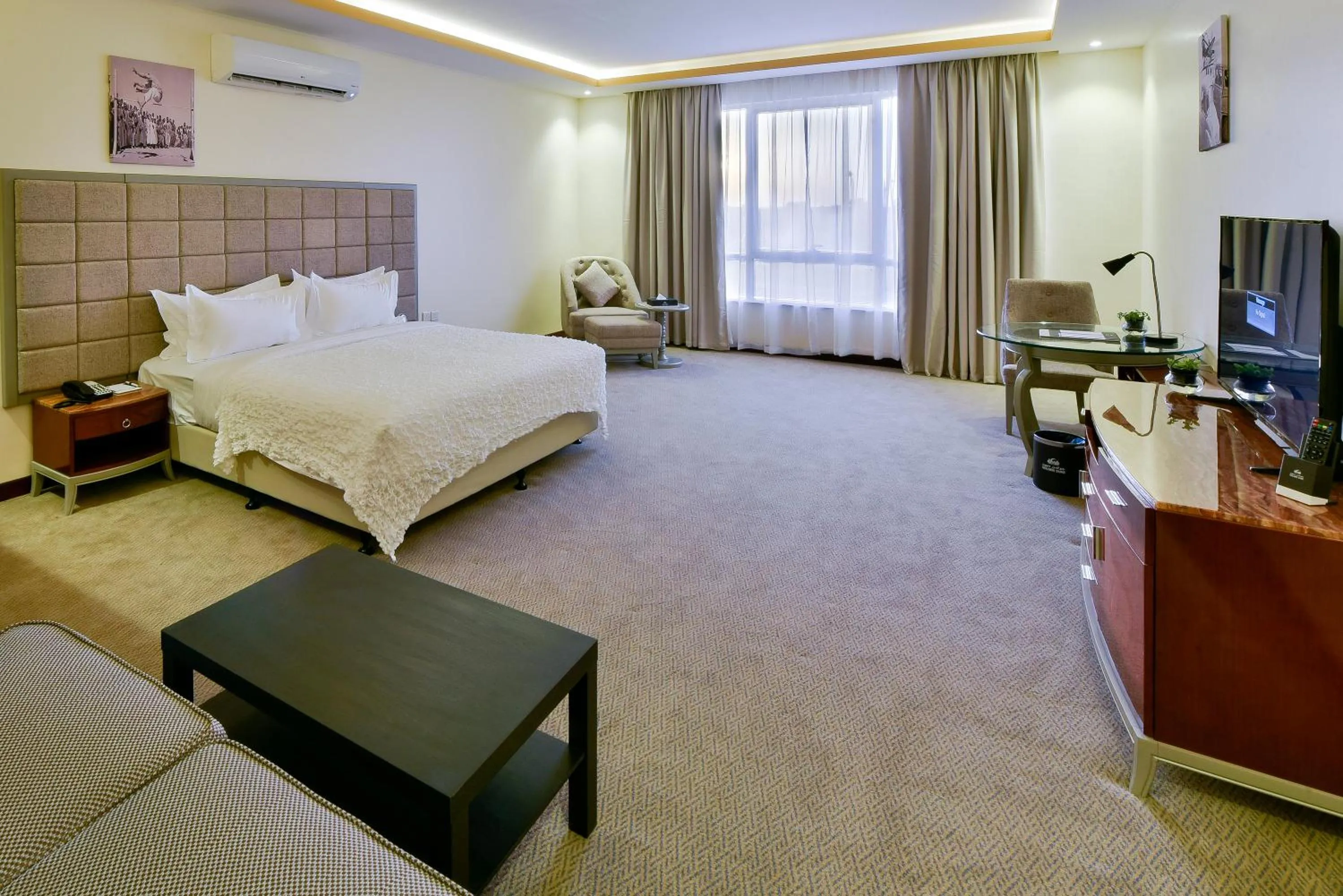 Bed in Golden Dune Hotel Turaif