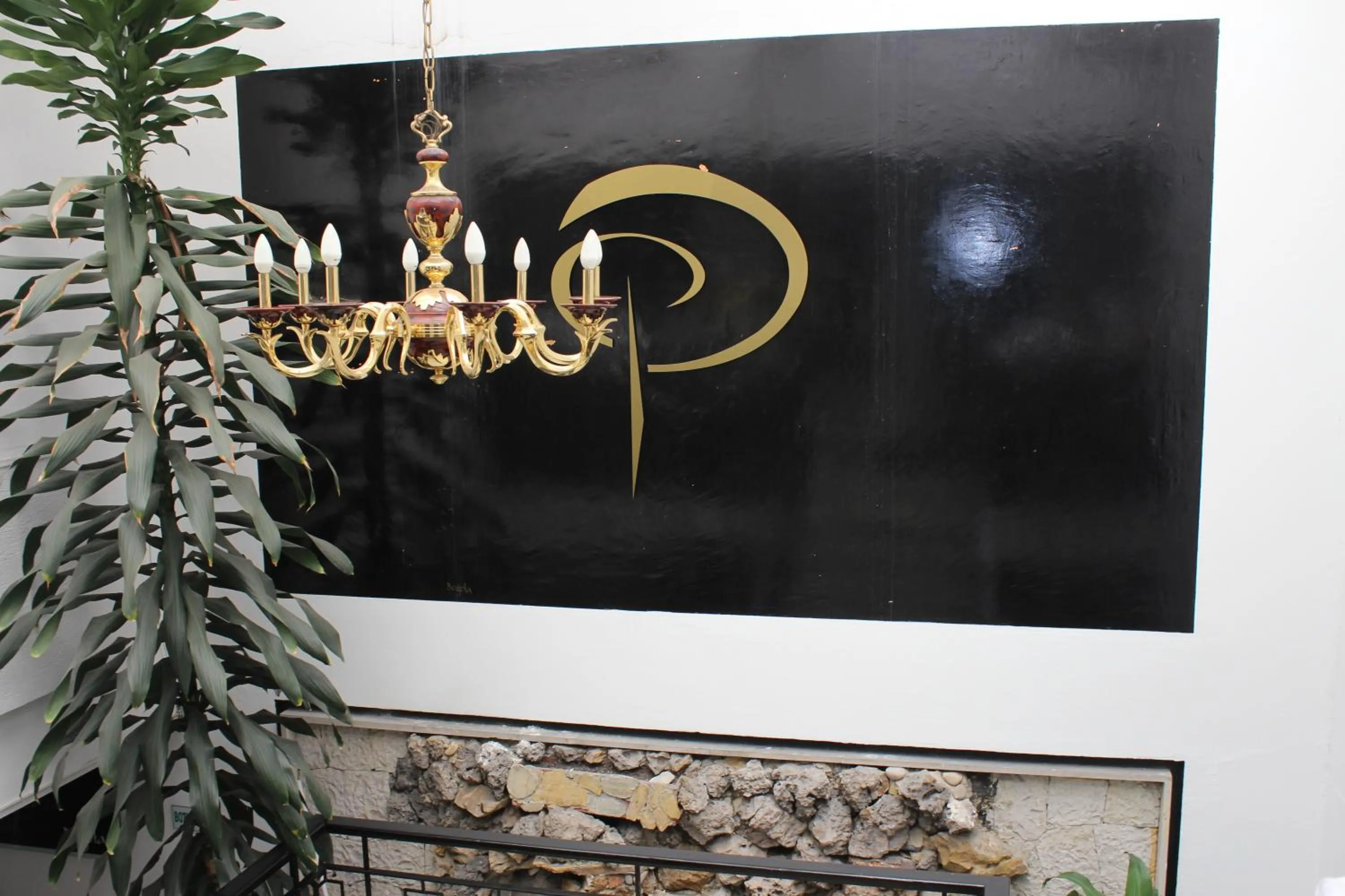 Logo/Certificate/Sign in Hotel Dorado Plaza Bogota