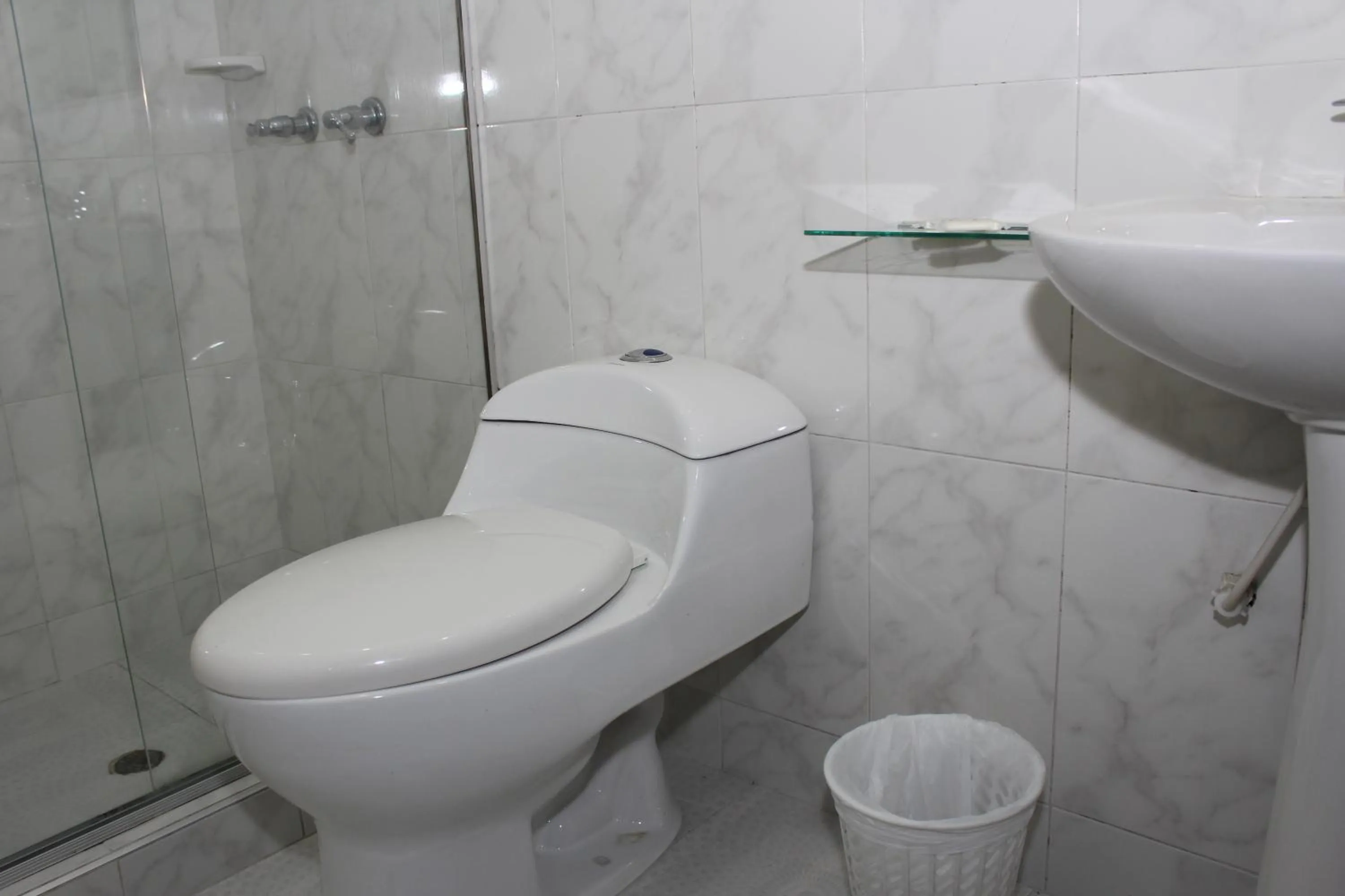 Bathroom in Hotel Dorado Plaza Bogota