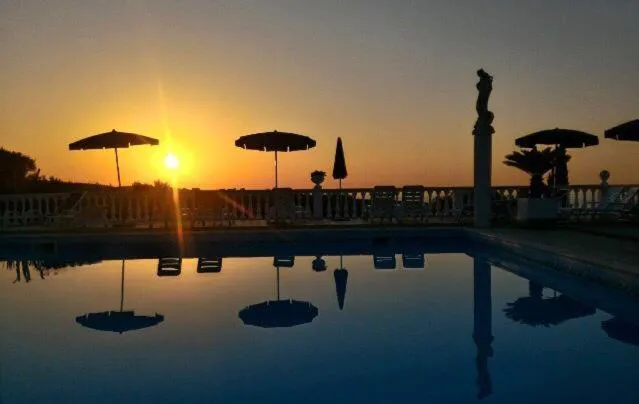 RESIDENCE EMARINE con SERVIZIO SPIAGGIA INCLUSO