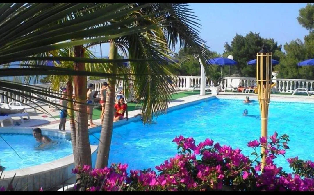 RESIDENCE EMARINE con SERVIZIO SPIAGGIA INCLUSO