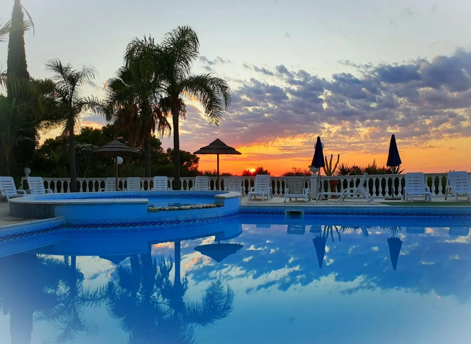 RESIDENCE EMARINE con SERVIZIO SPIAGGIA INCLUSO