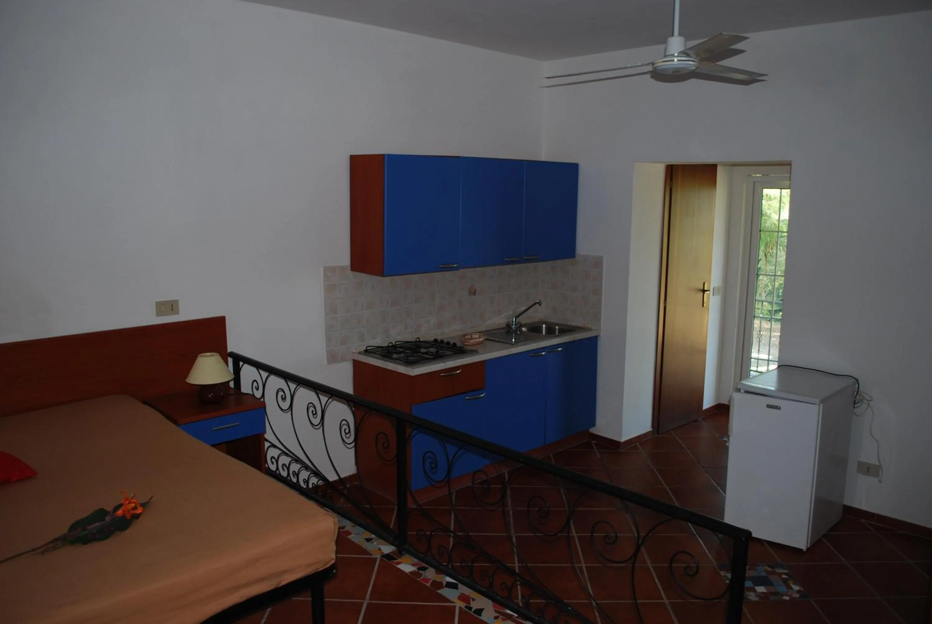 Kitchen or kitchenette in RESIDENCE EMARINE con SERVIZIO SPIAGGIA INCLUSO