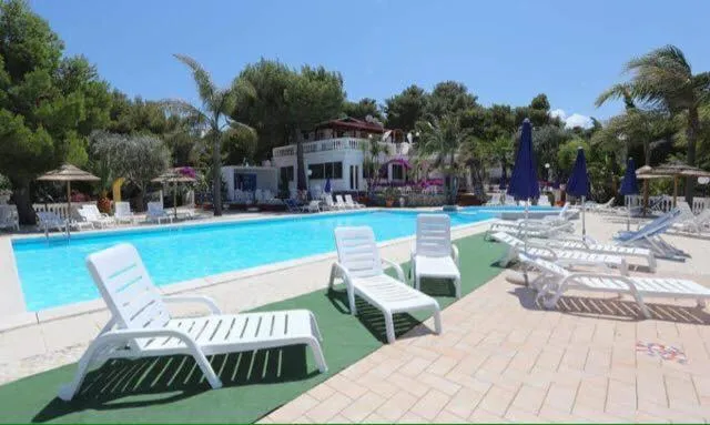 RESIDENCE EMARINE con SERVIZIO SPIAGGIA INCLUSO