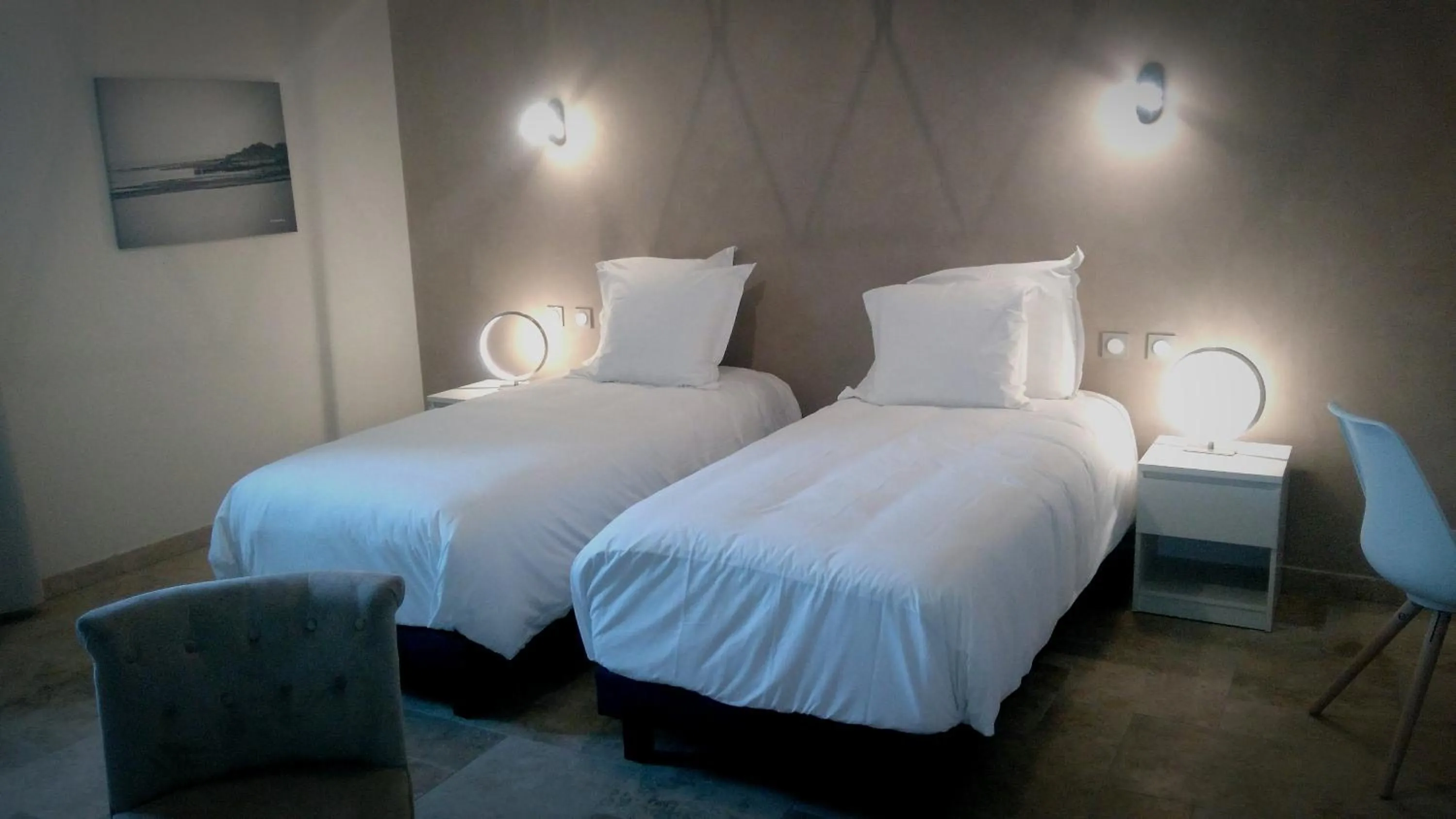 Bed in L'hôtel du Couvent