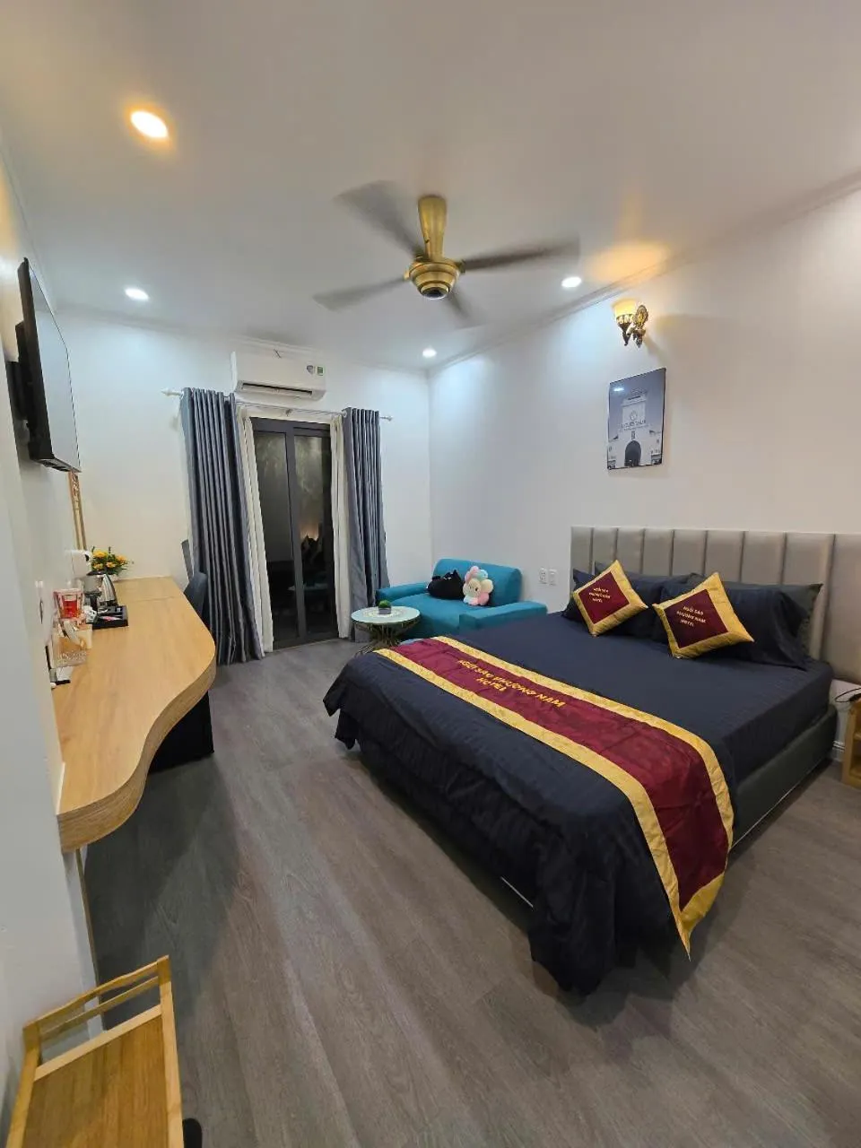 Bed in Ngoi Sao Phuong Nam Hotel