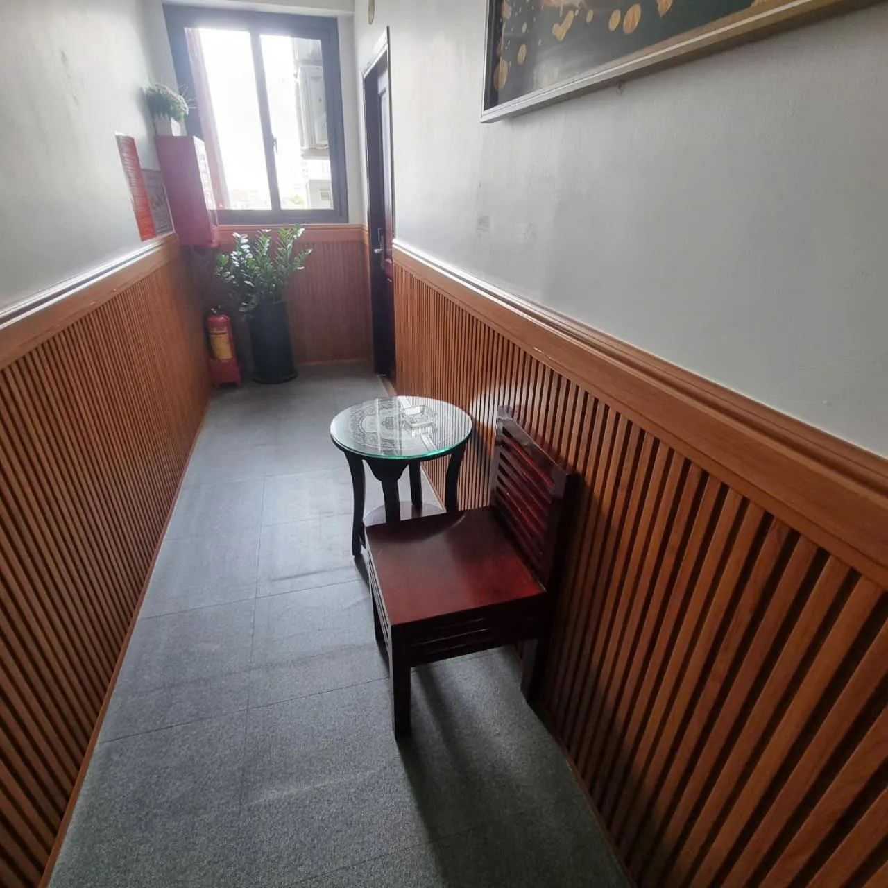 Seating area in Ngoi Sao Phuong Nam Hotel