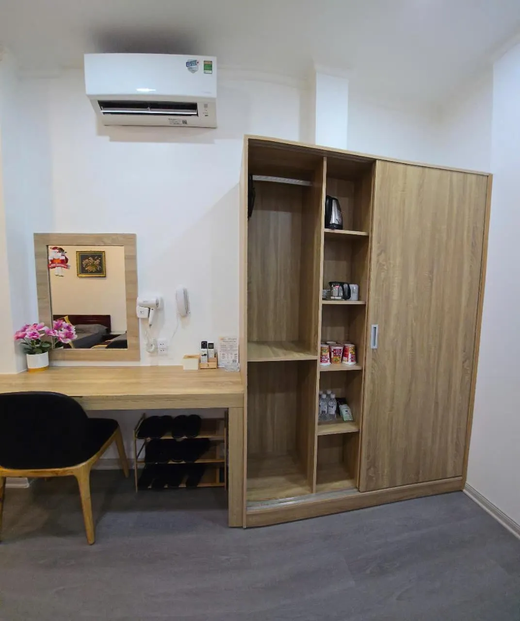 minibar in Ngoi Sao Phuong Nam Hotel