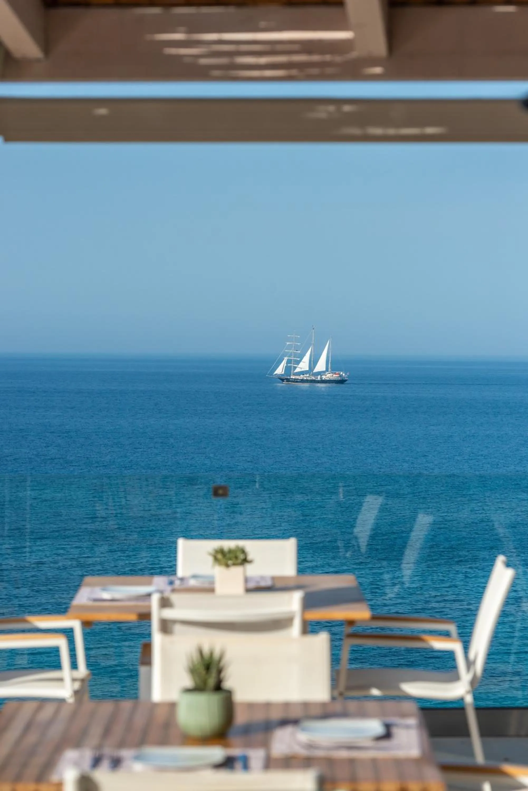 Restaurant/places to eat in Erietta Aparthotel