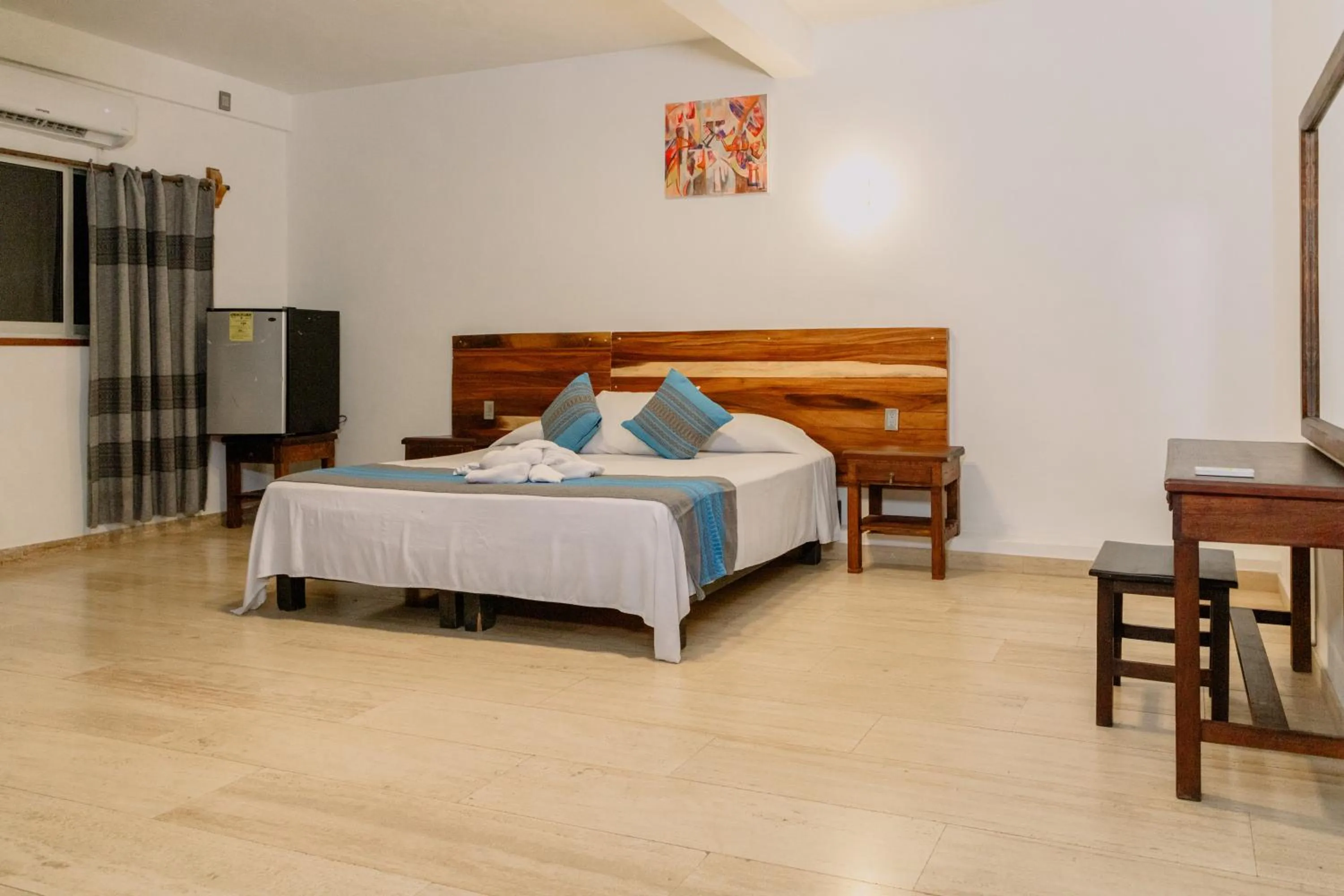 Photo of the whole room, Bed in Bungalows Zicatela