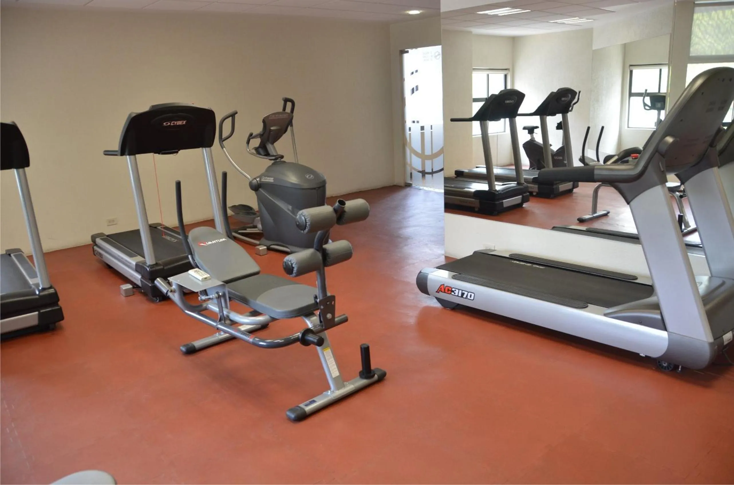 Fitness centre/facilities in Hotel Mirabel