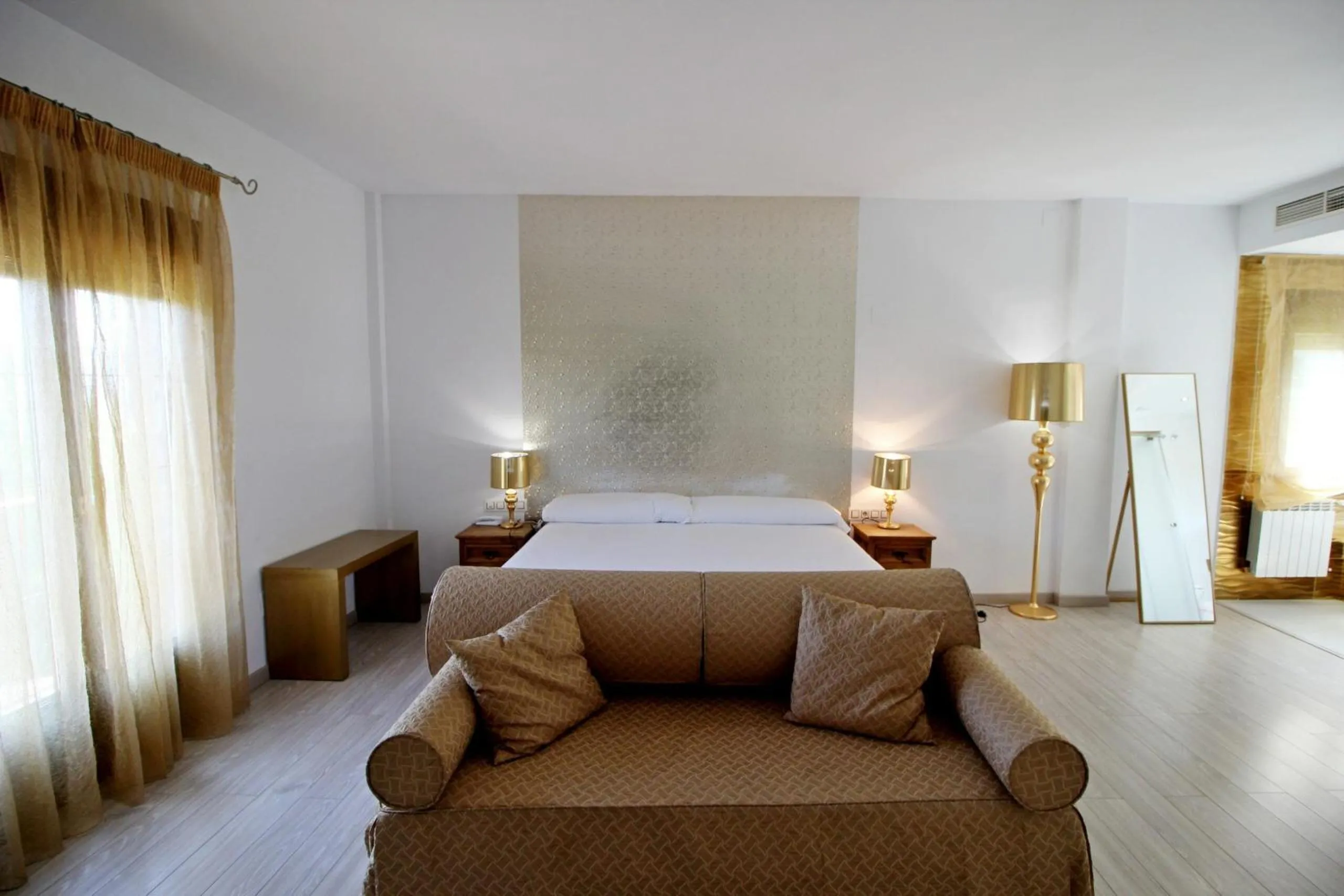 Photo of the whole room, Bed in Villa Xarahiz