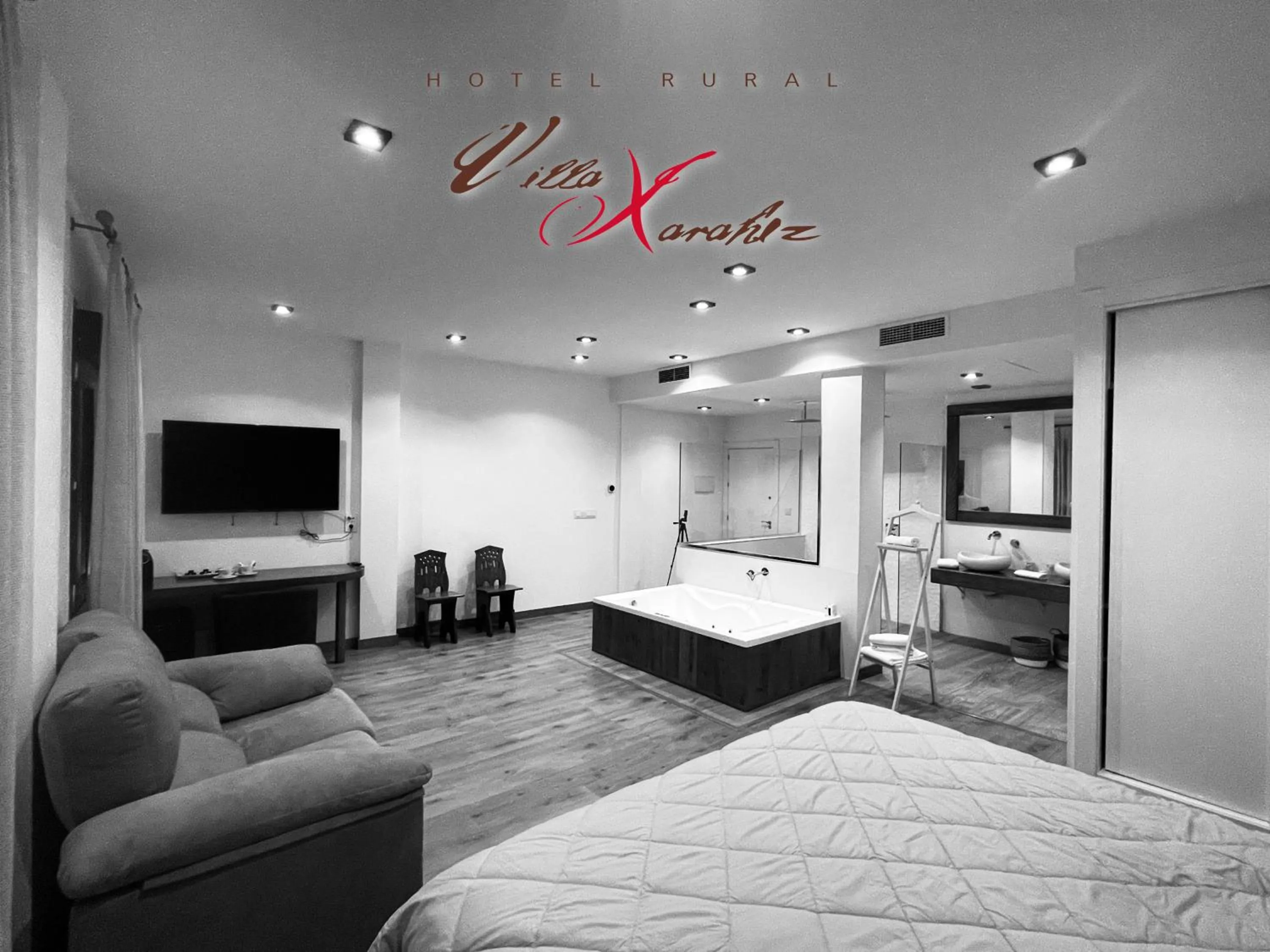 Photo of the whole room, Bed in Villa Xarahiz